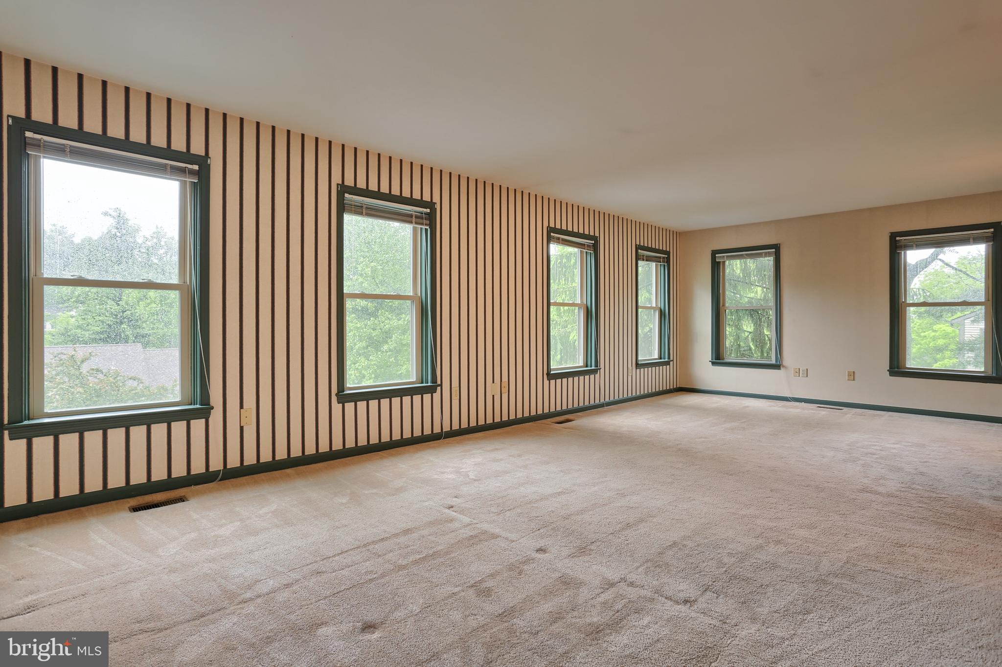 OAKMONT - Residential