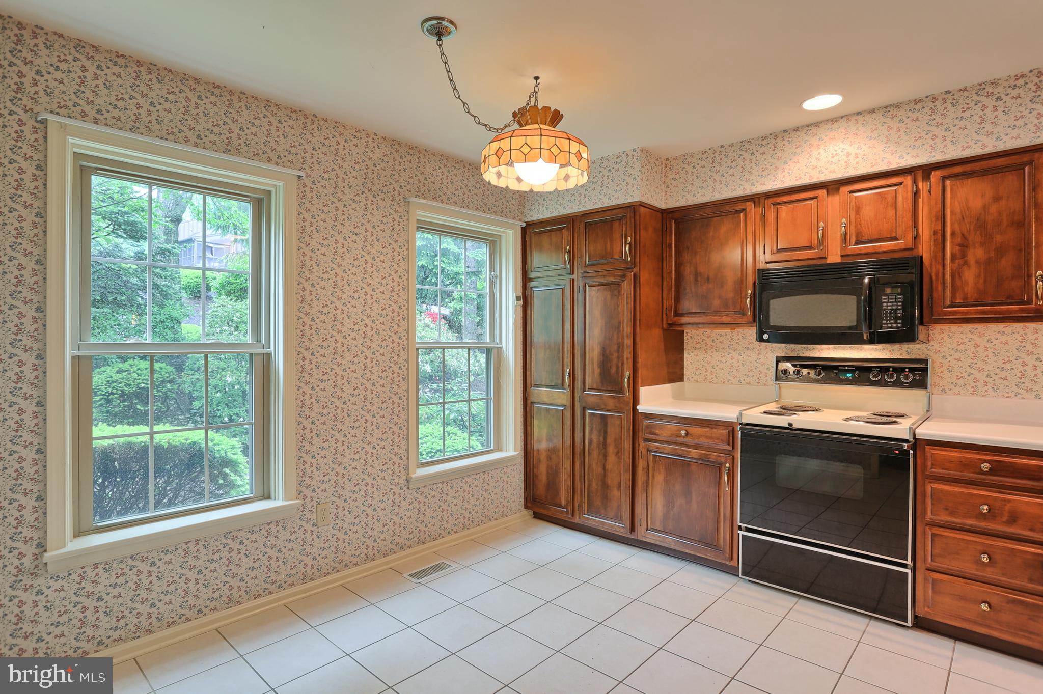 OAKMONT - Residential