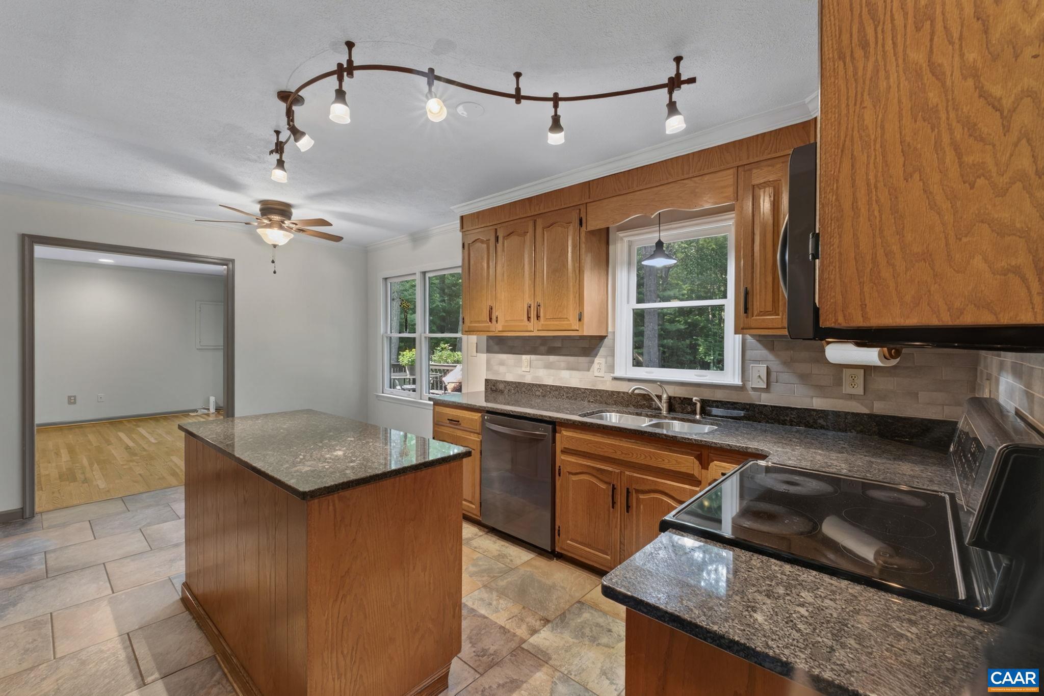 LEXINGTON - Residential
