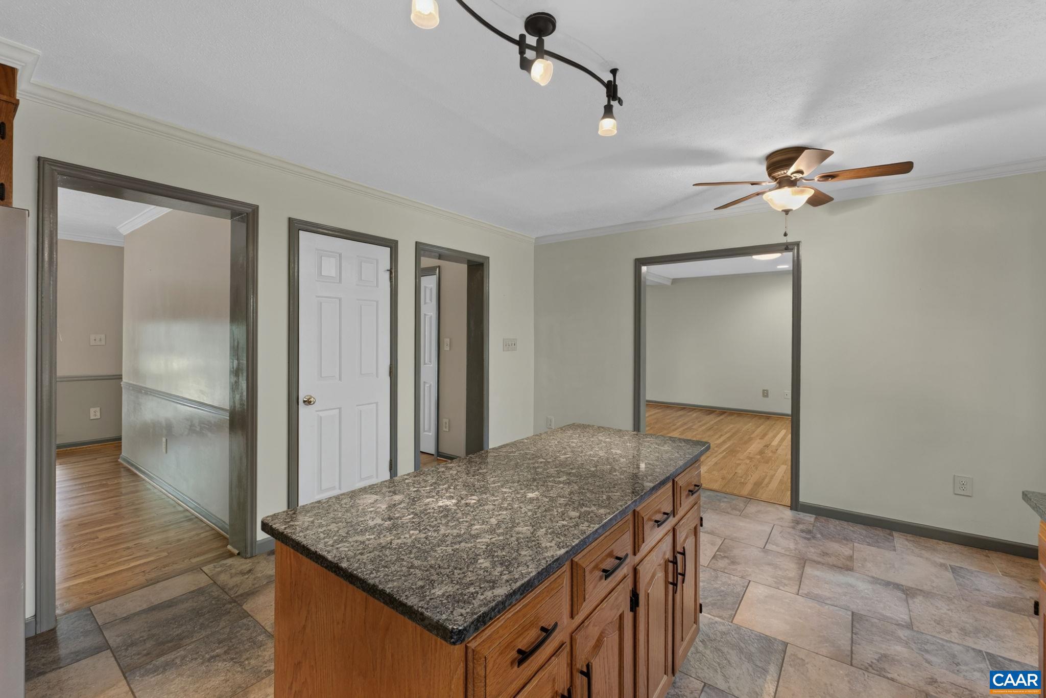 LEXINGTON - Residential