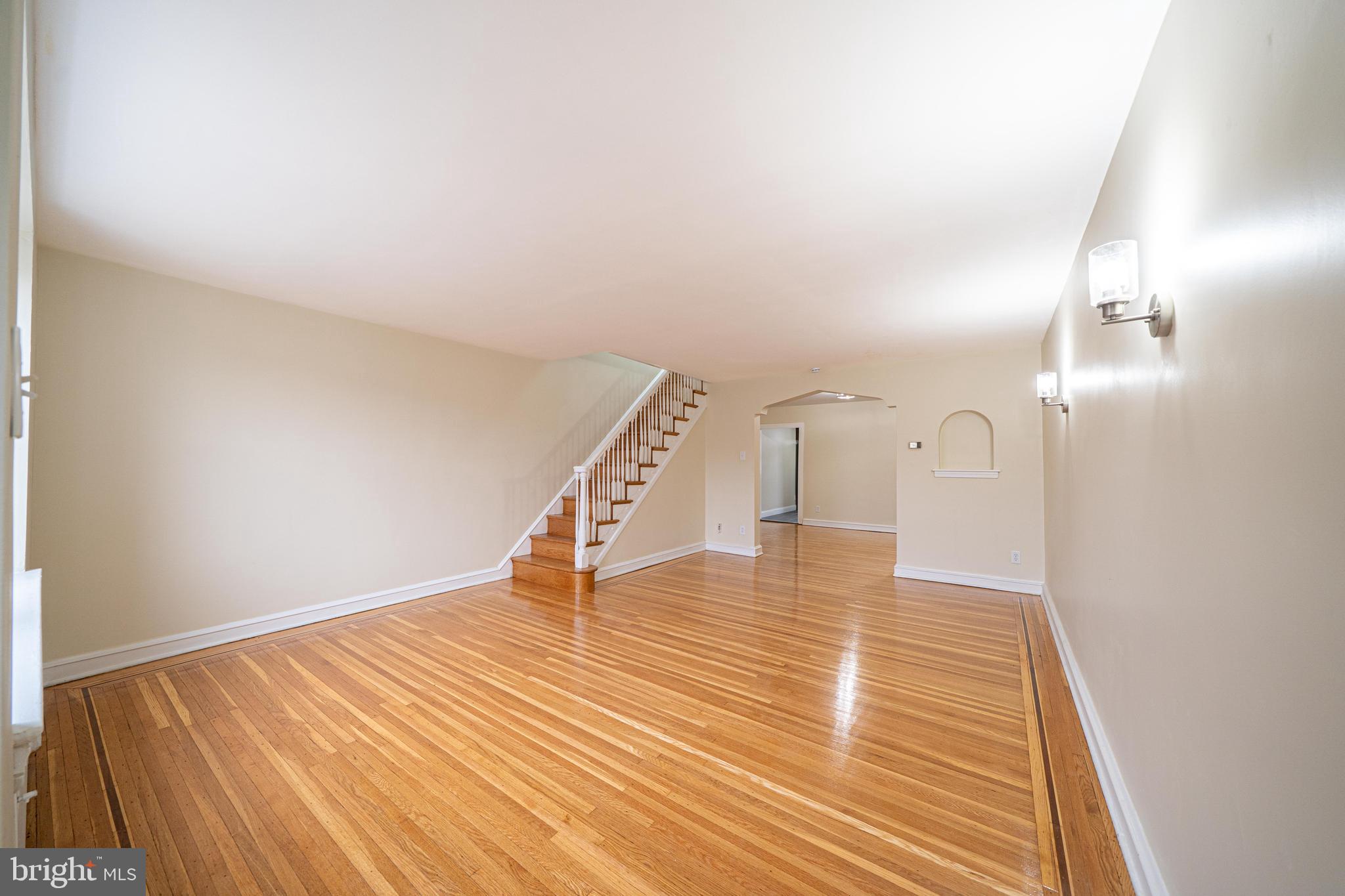 LAWNCREST - Residential