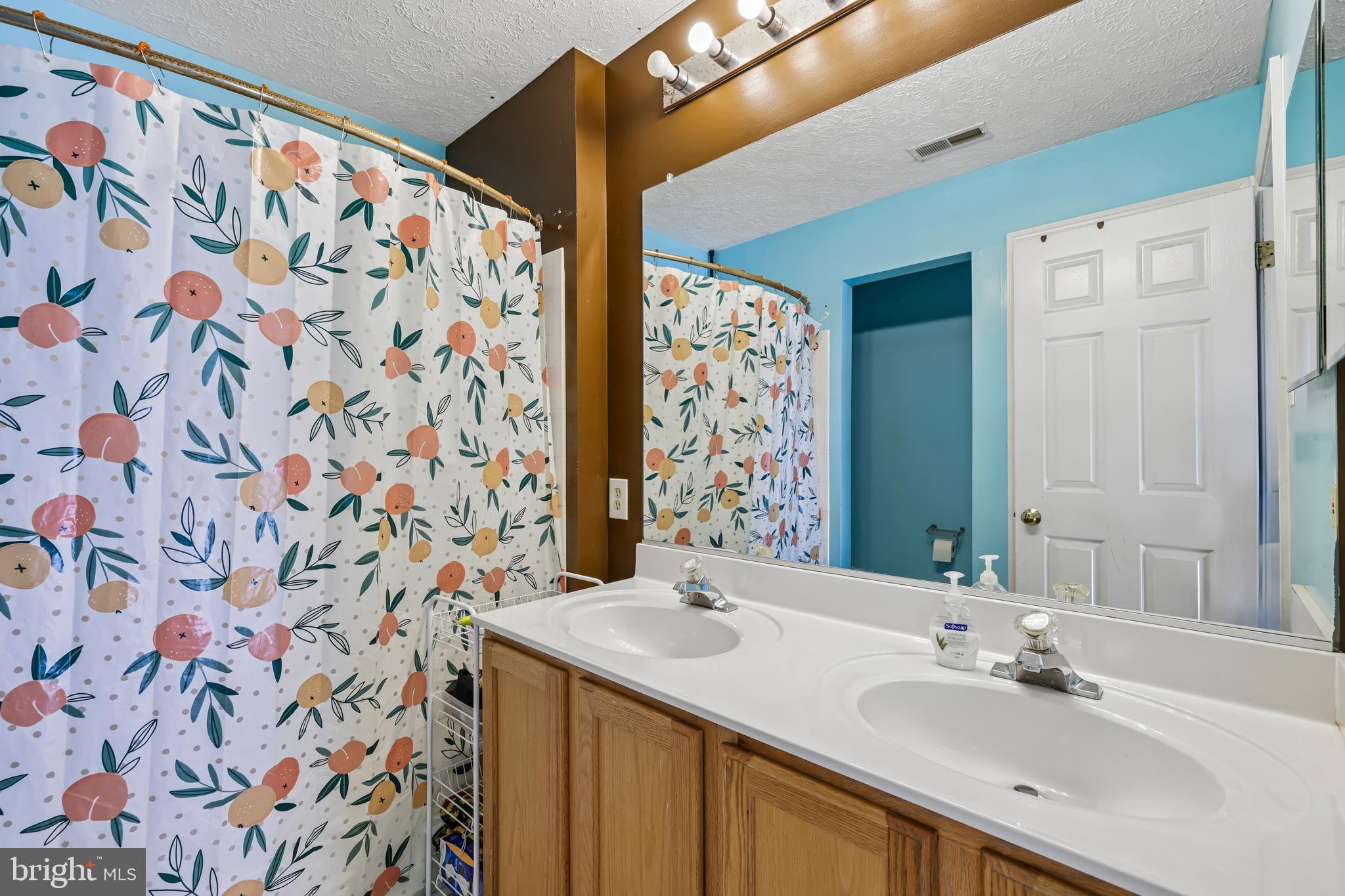 WEST SHORE - Residential
