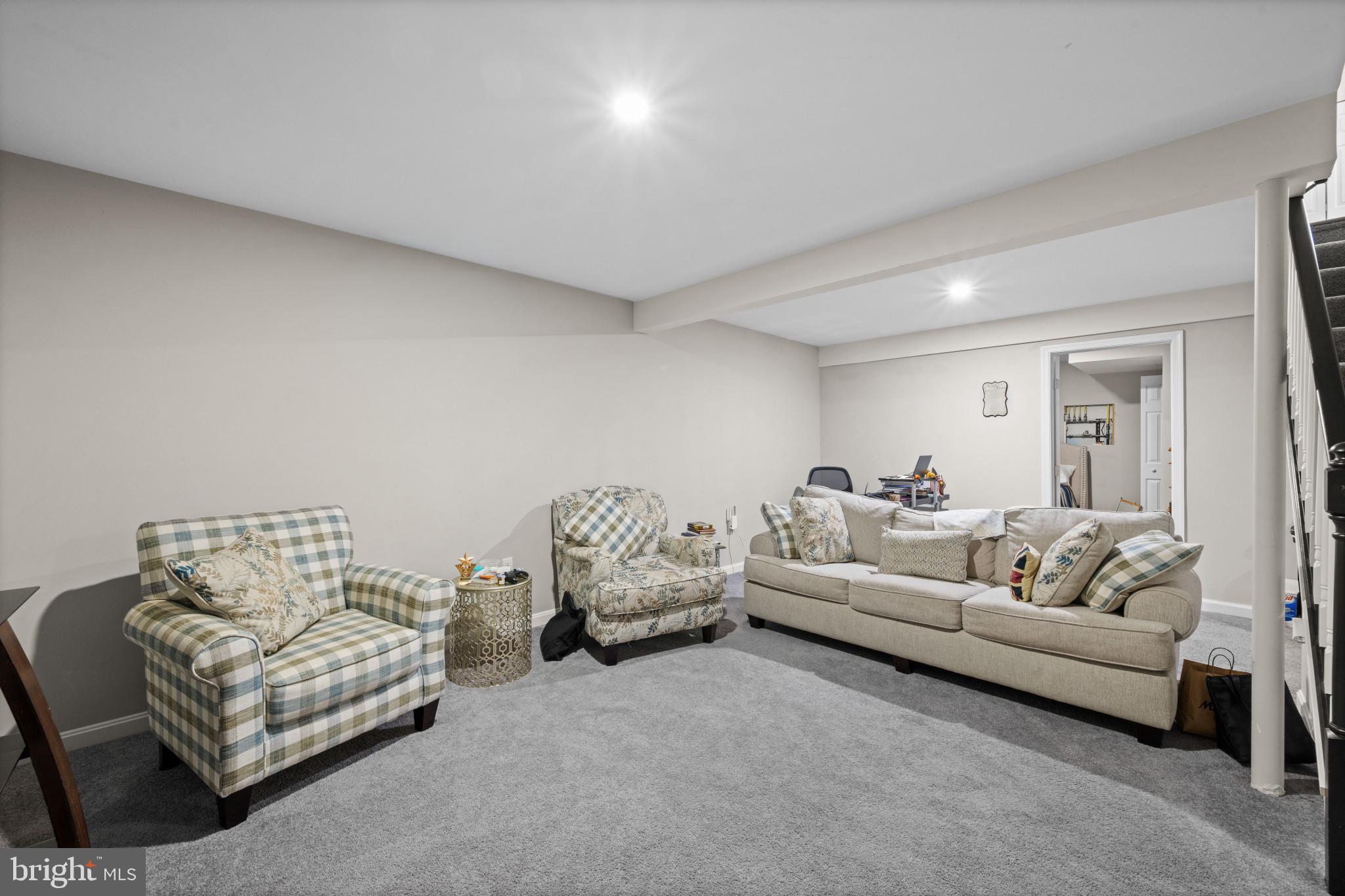 ROBERTS FIELD - Residential