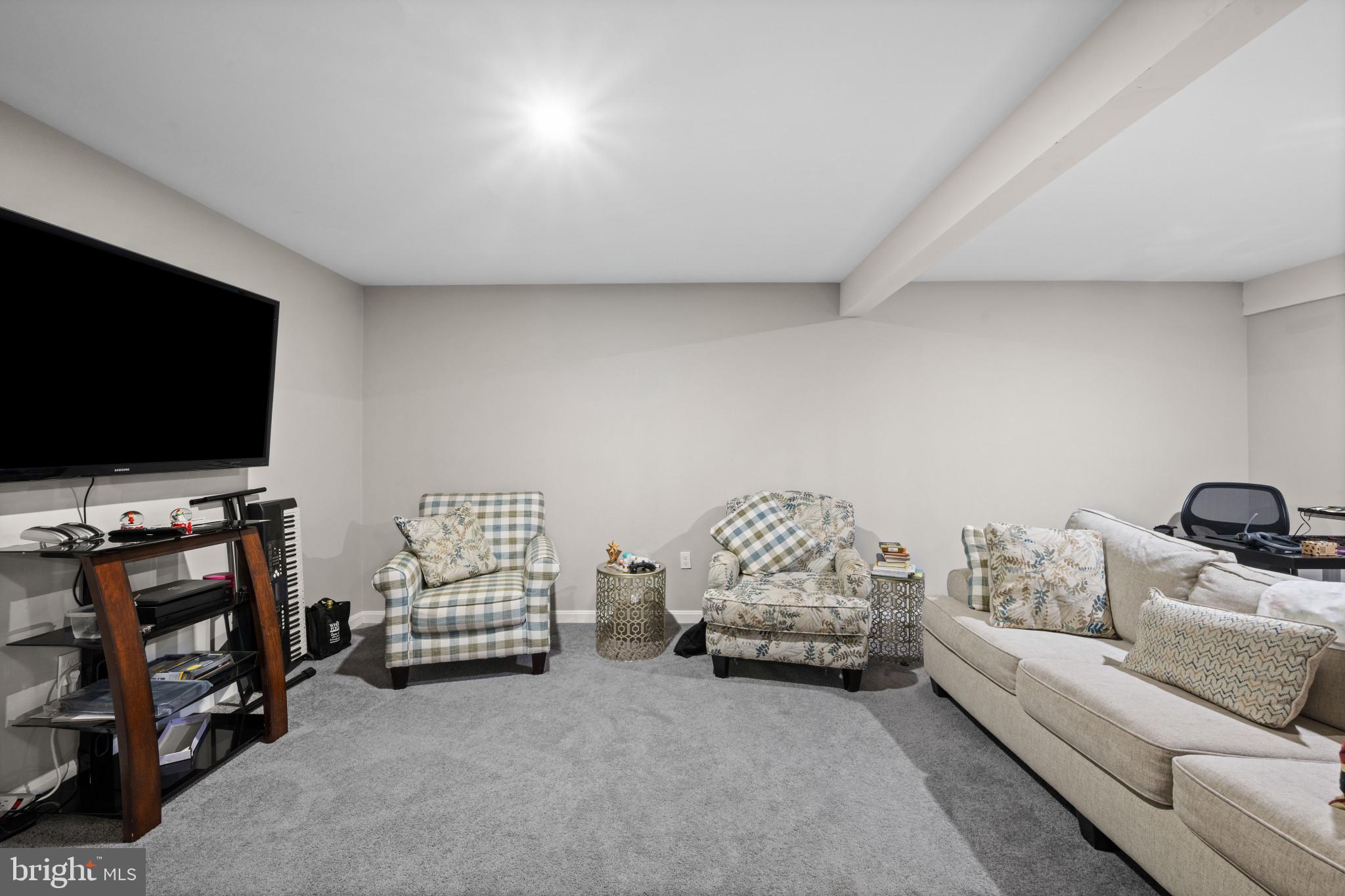 ROBERTS FIELD - Residential