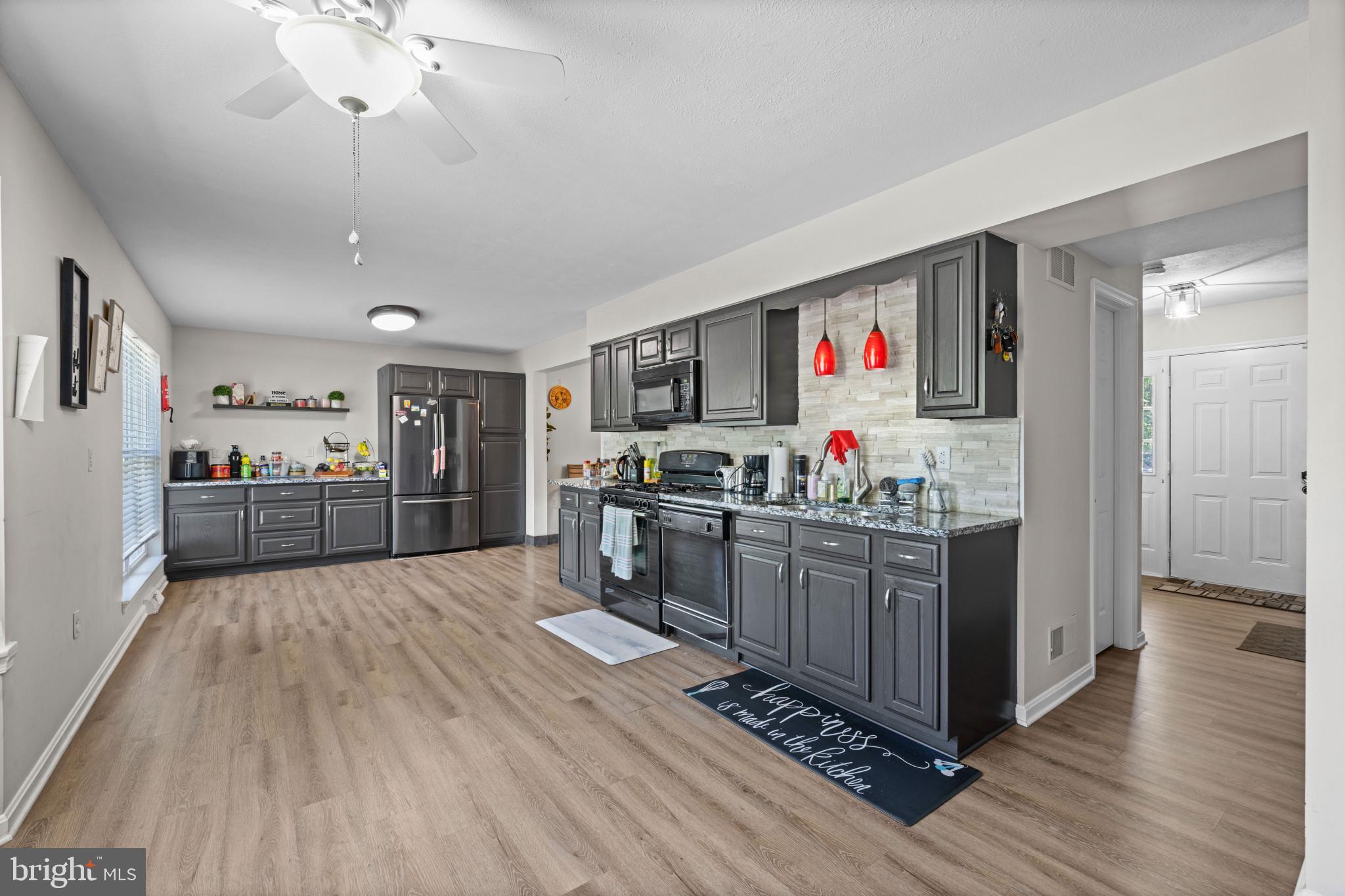 ROBERTS FIELD - Residential