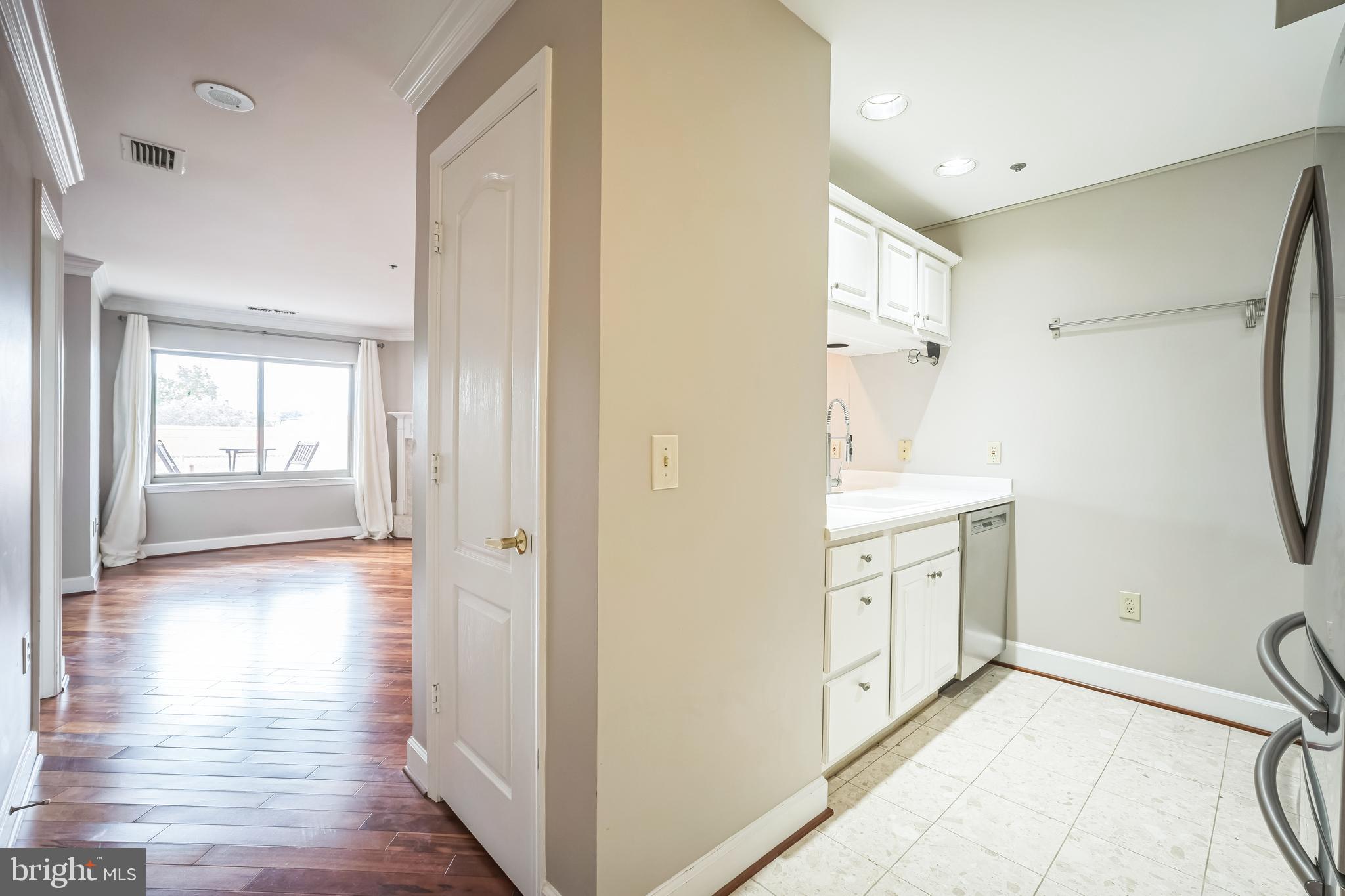 BALLSTON PARK - Residential
