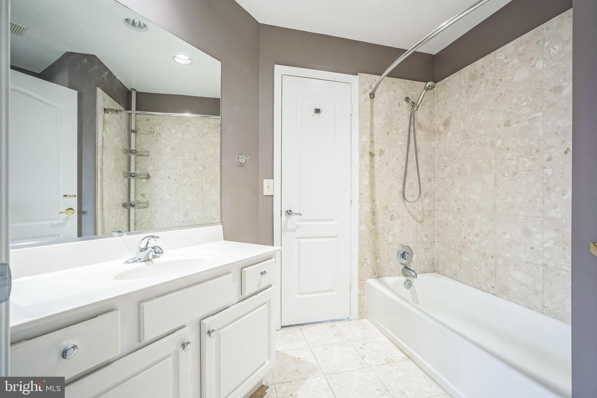 BALLSTON PARK - Residential
