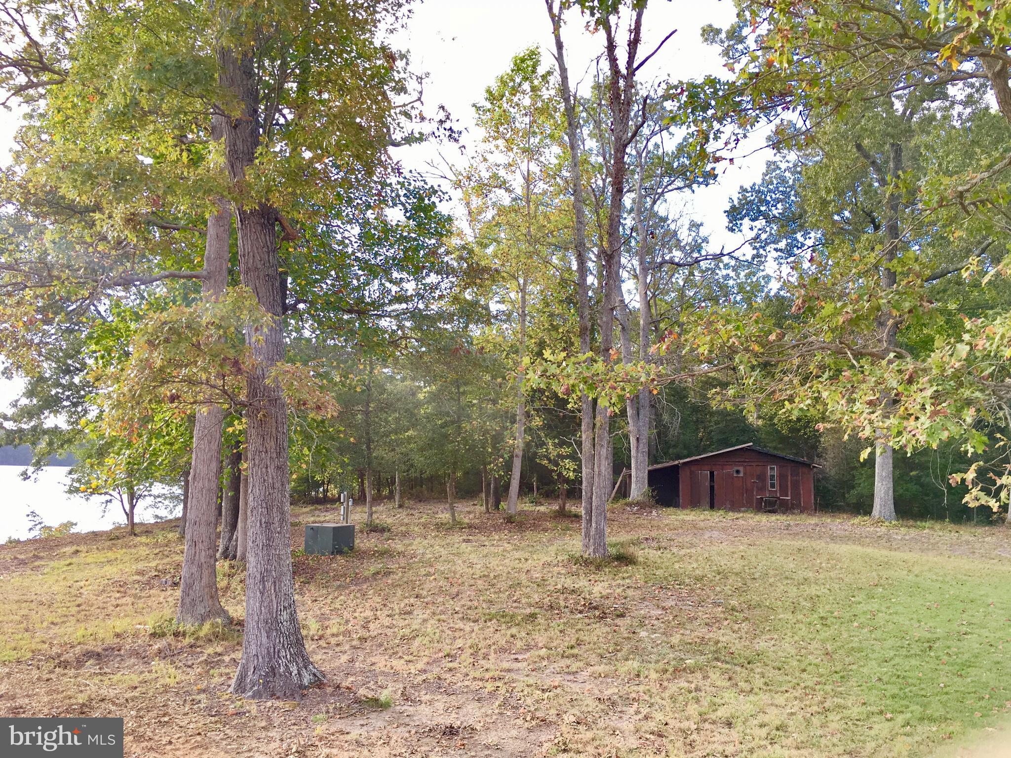 OLD ORCHARD - Land