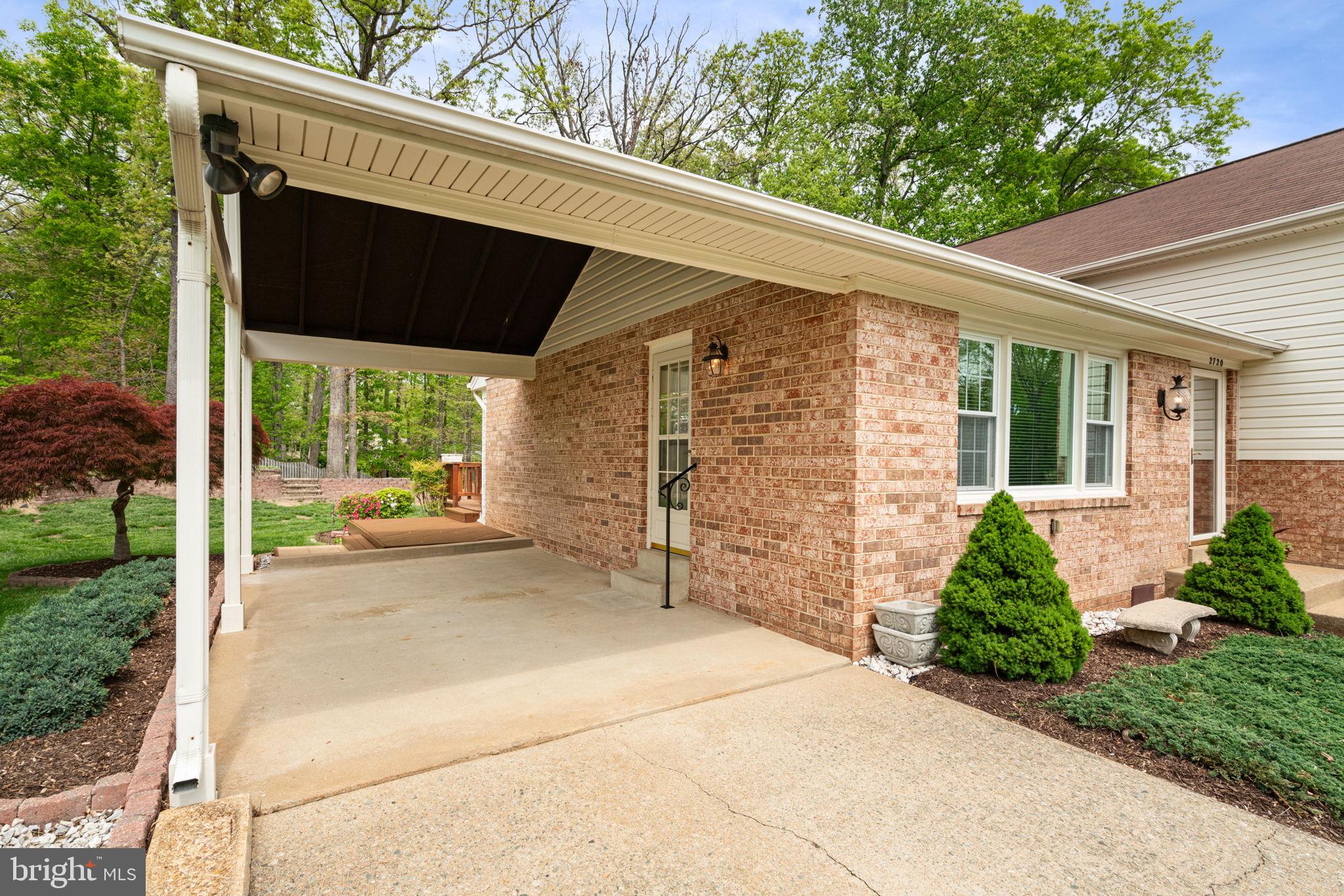 LAKE RIDGE - Residential