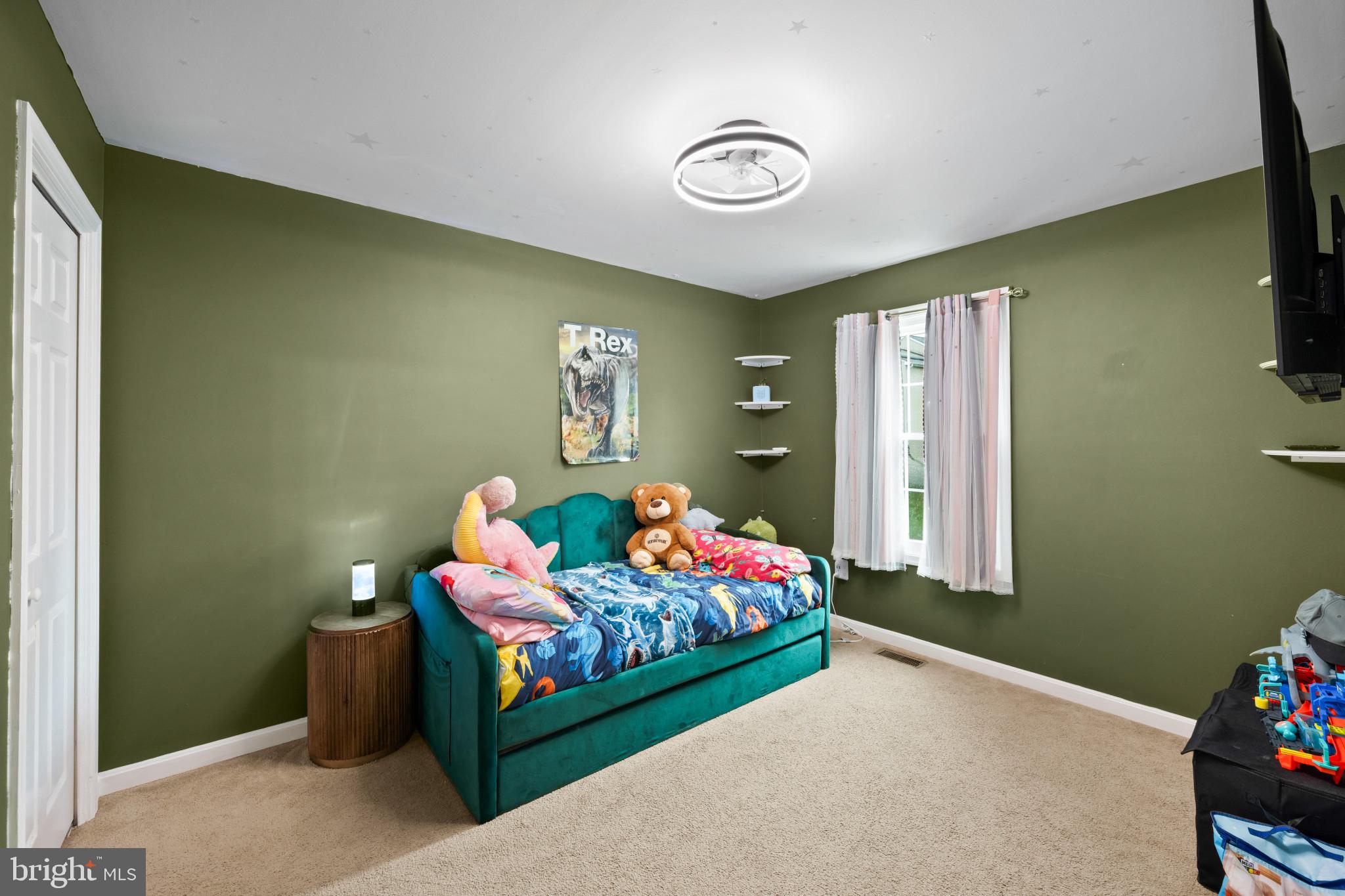 MEADOWBROOK - Residential