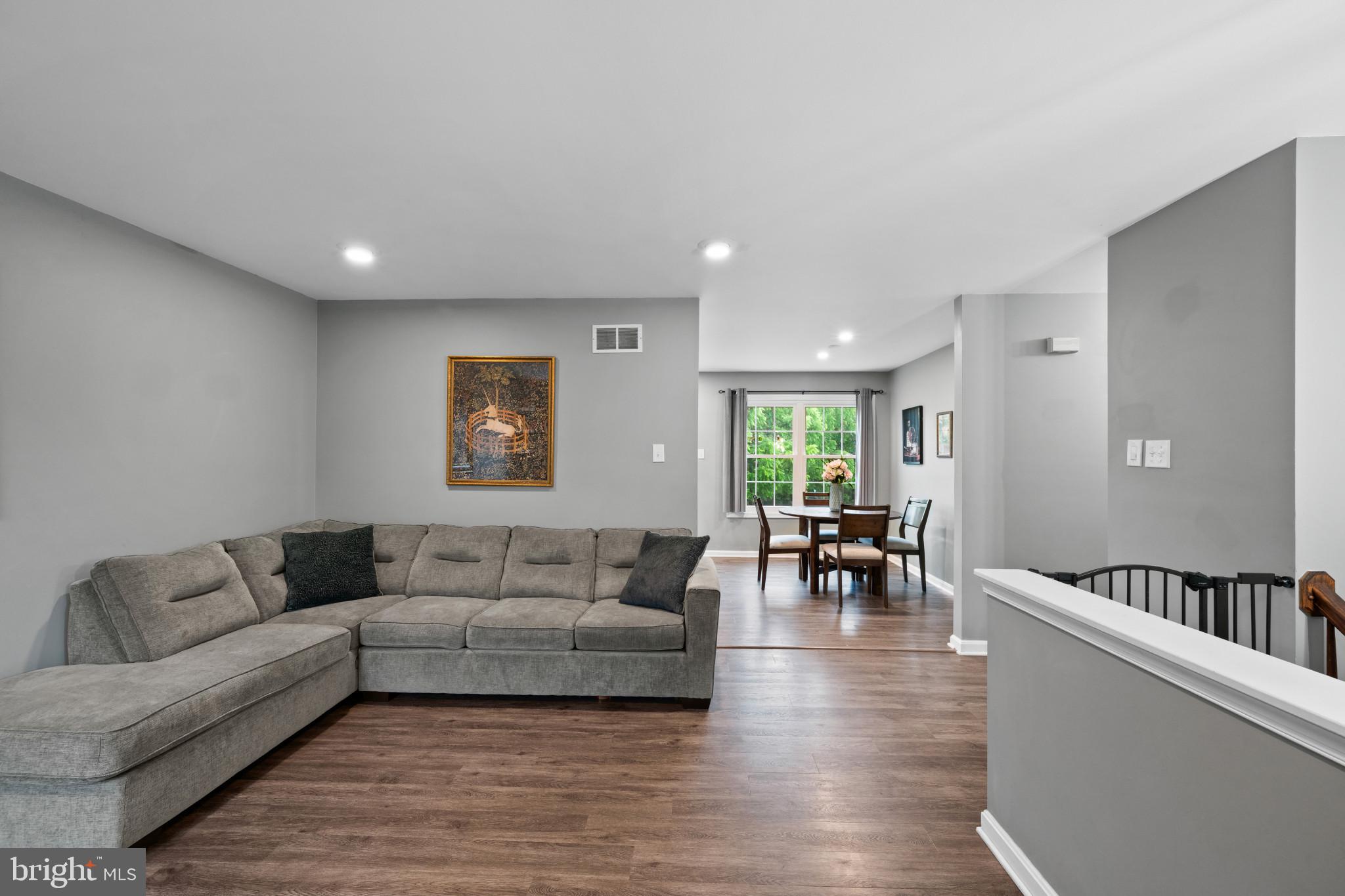 MEADOWBROOK - Residential