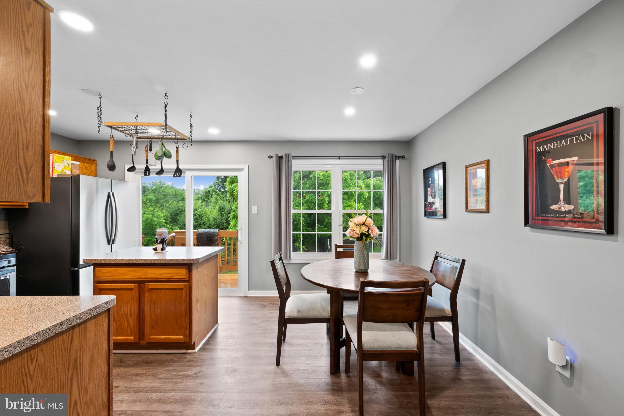 MEADOWBROOK - Residential