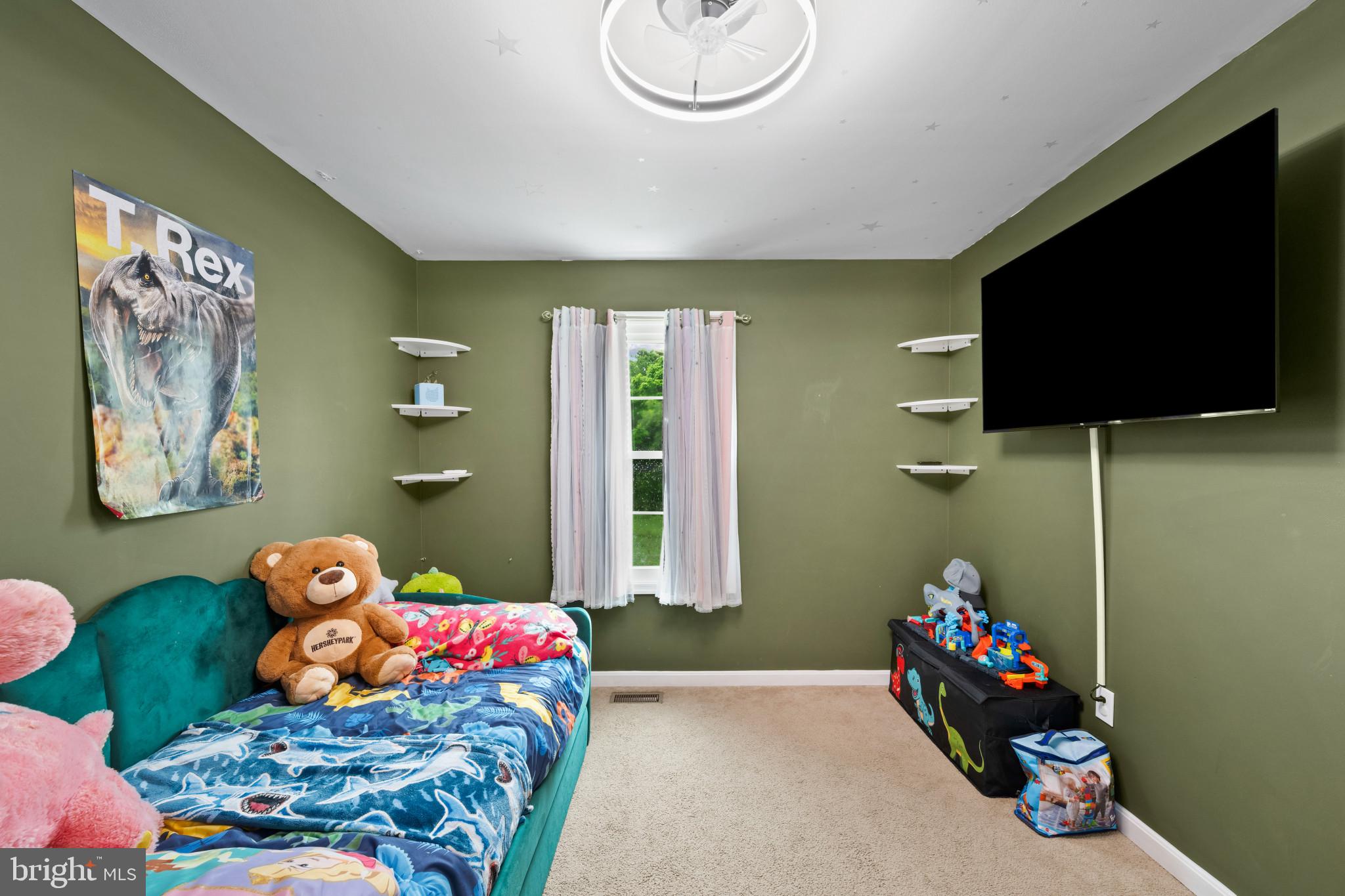 MEADOWBROOK - Residential