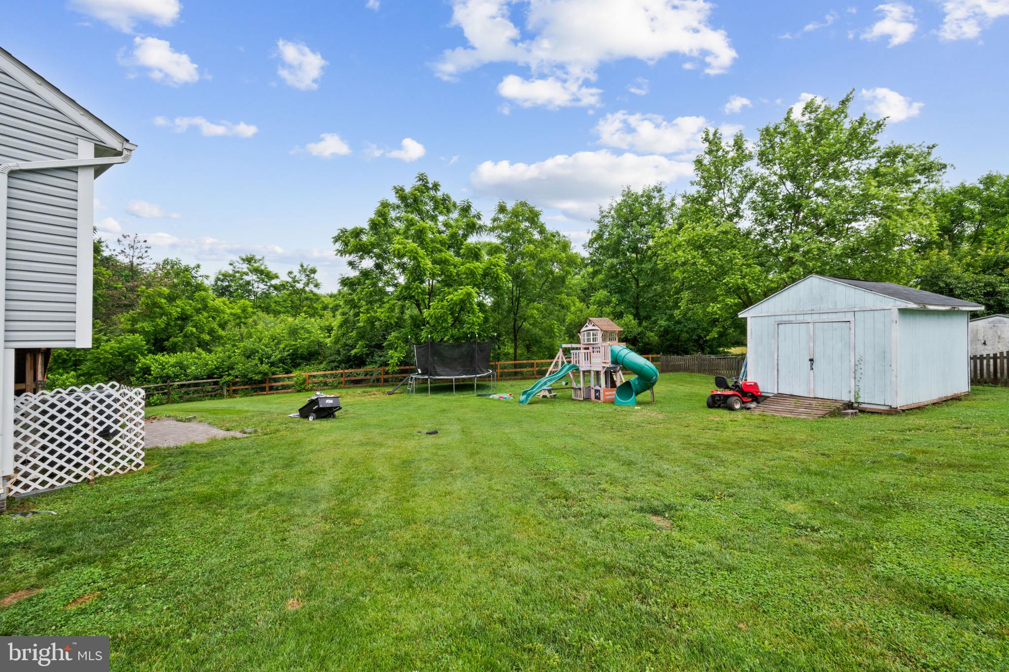 MEADOWBROOK - Residential