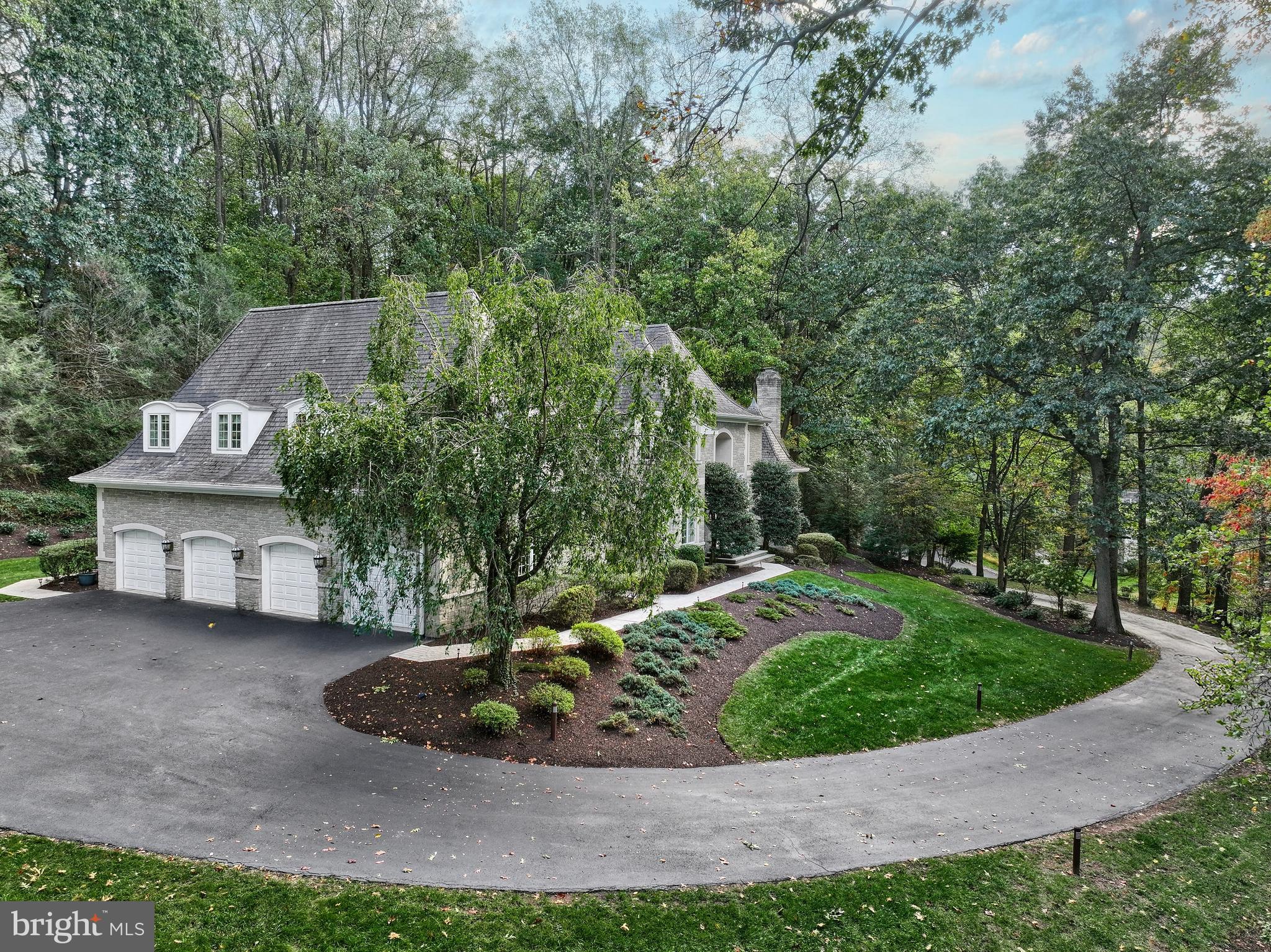 THE OAKS - Residential