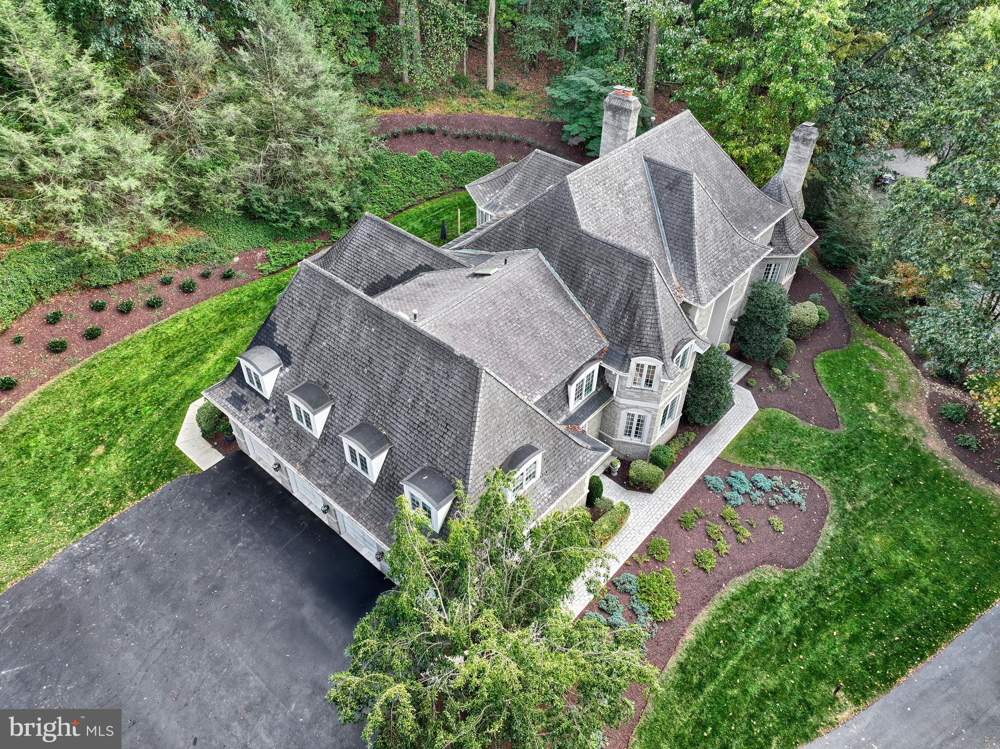 THE OAKS - Residential