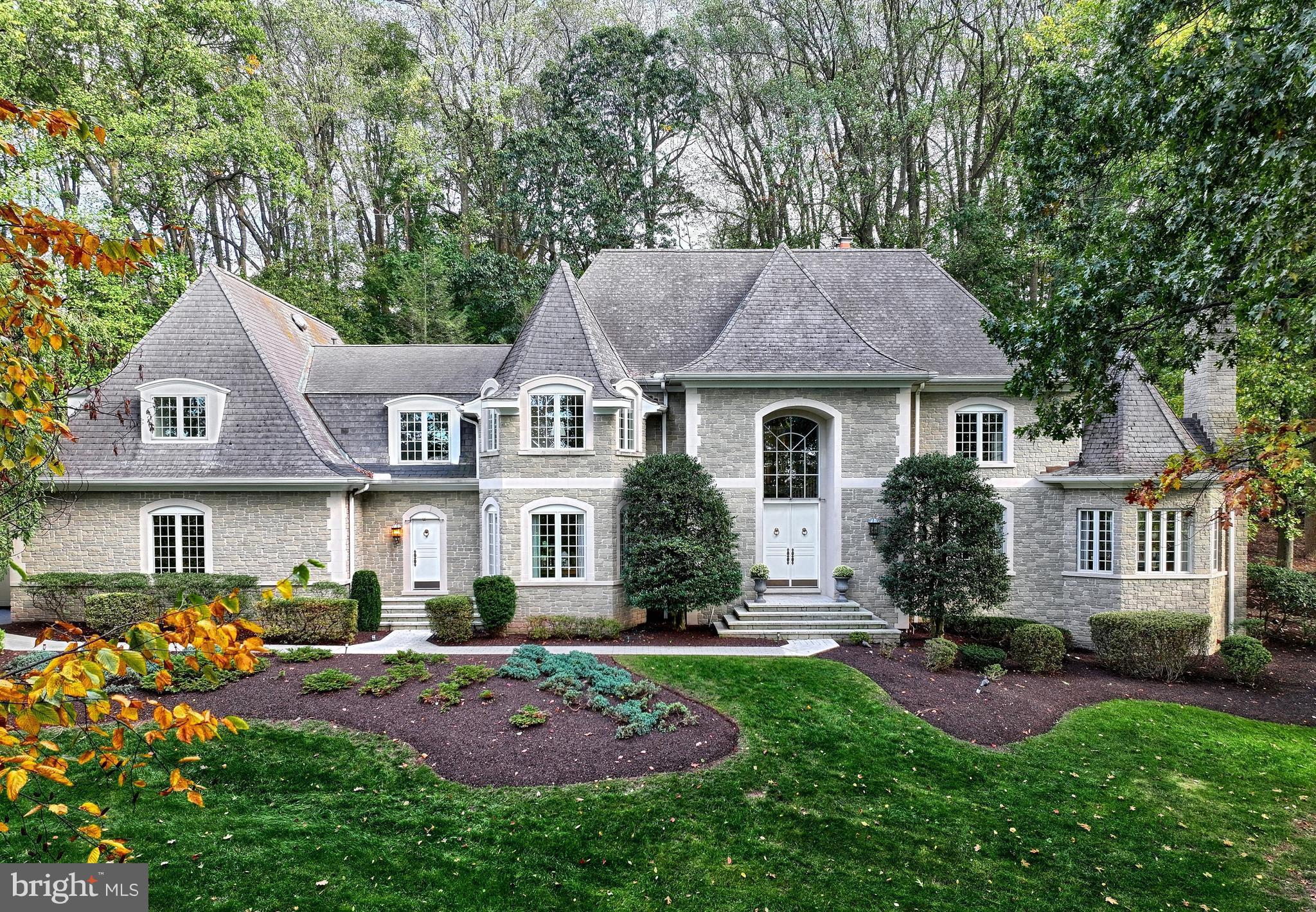 THE OAKS - Residential