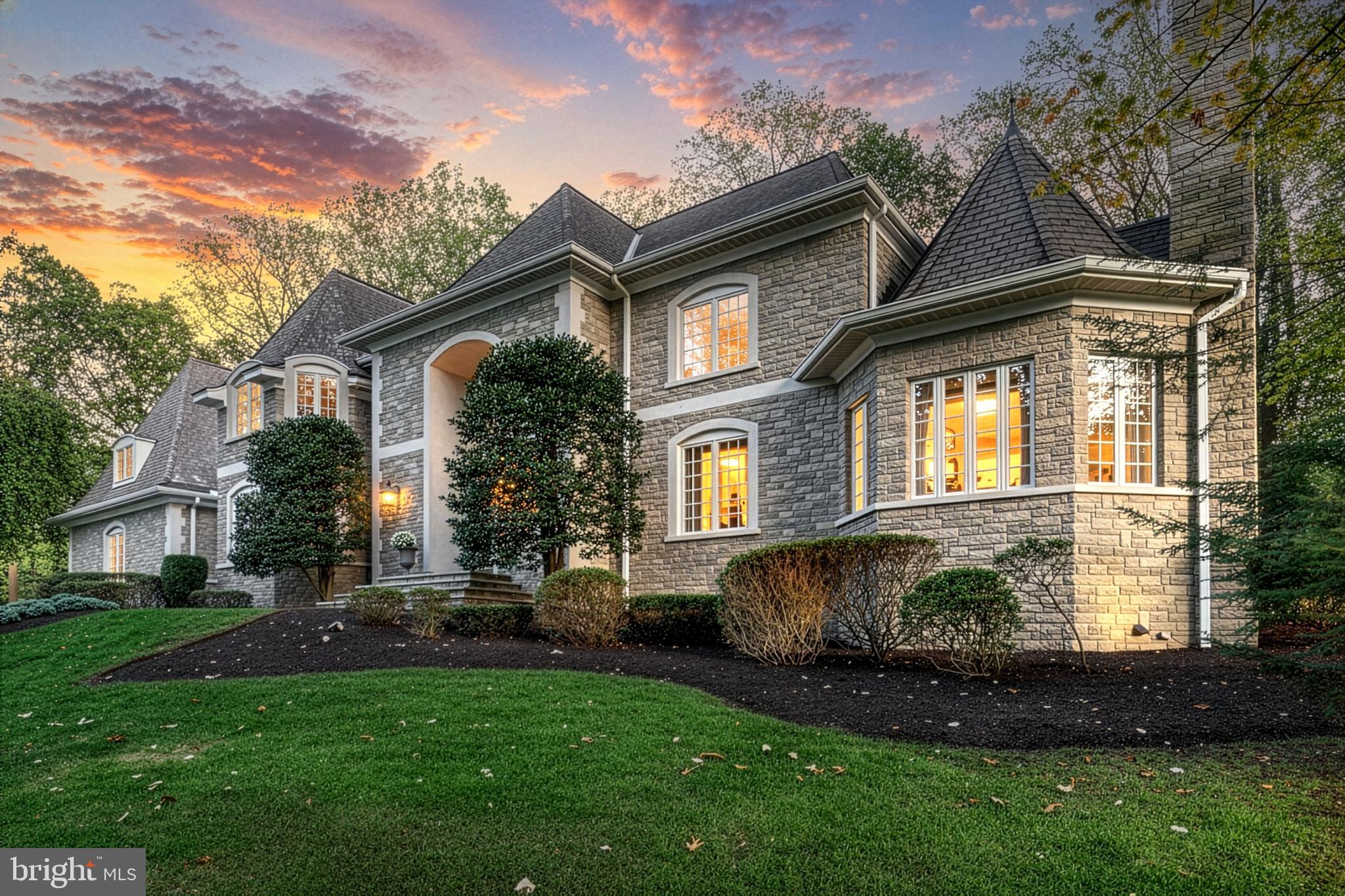 THE OAKS - Residential