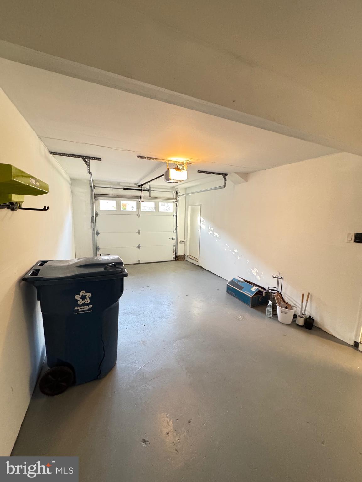 ASHBURN VILLAGE - Residential Lease