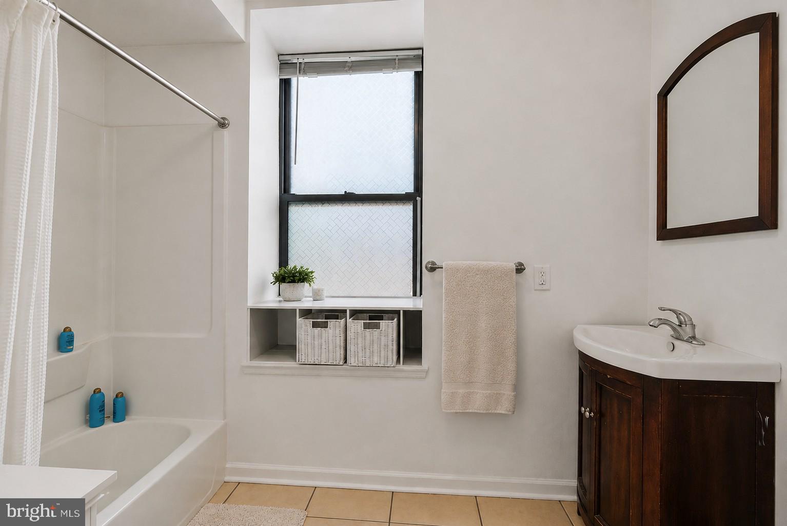 BELLA VISTA - Commercial Sale