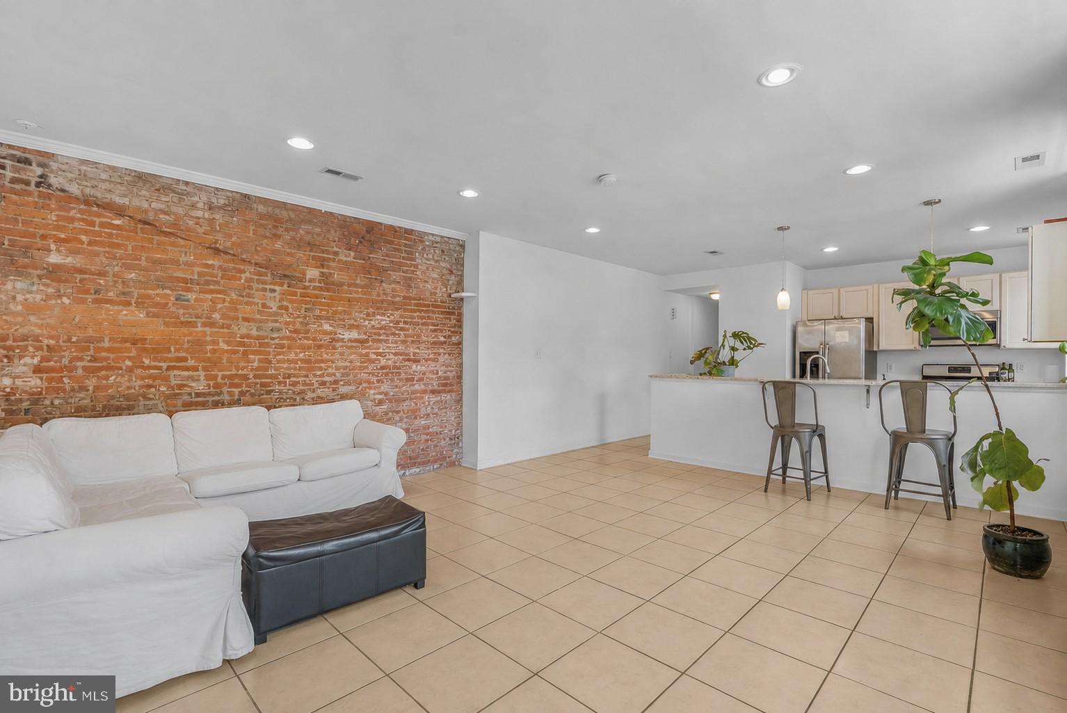 BELLA VISTA - Commercial Sale