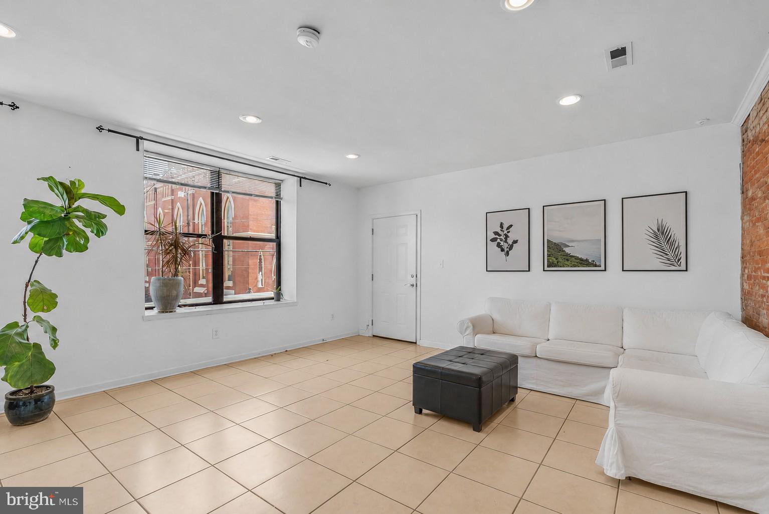 BELLA VISTA - Commercial Sale