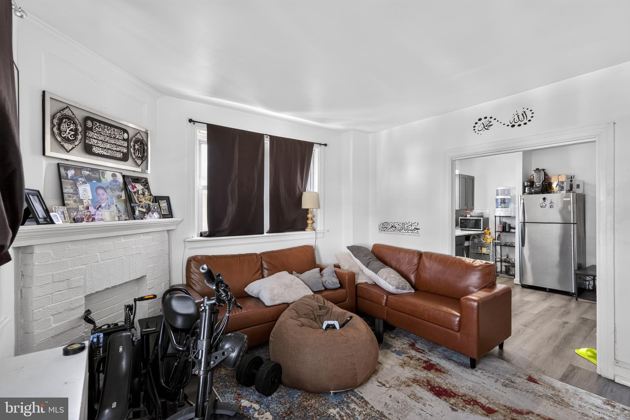 BEVERLY HILLS - Residential Income