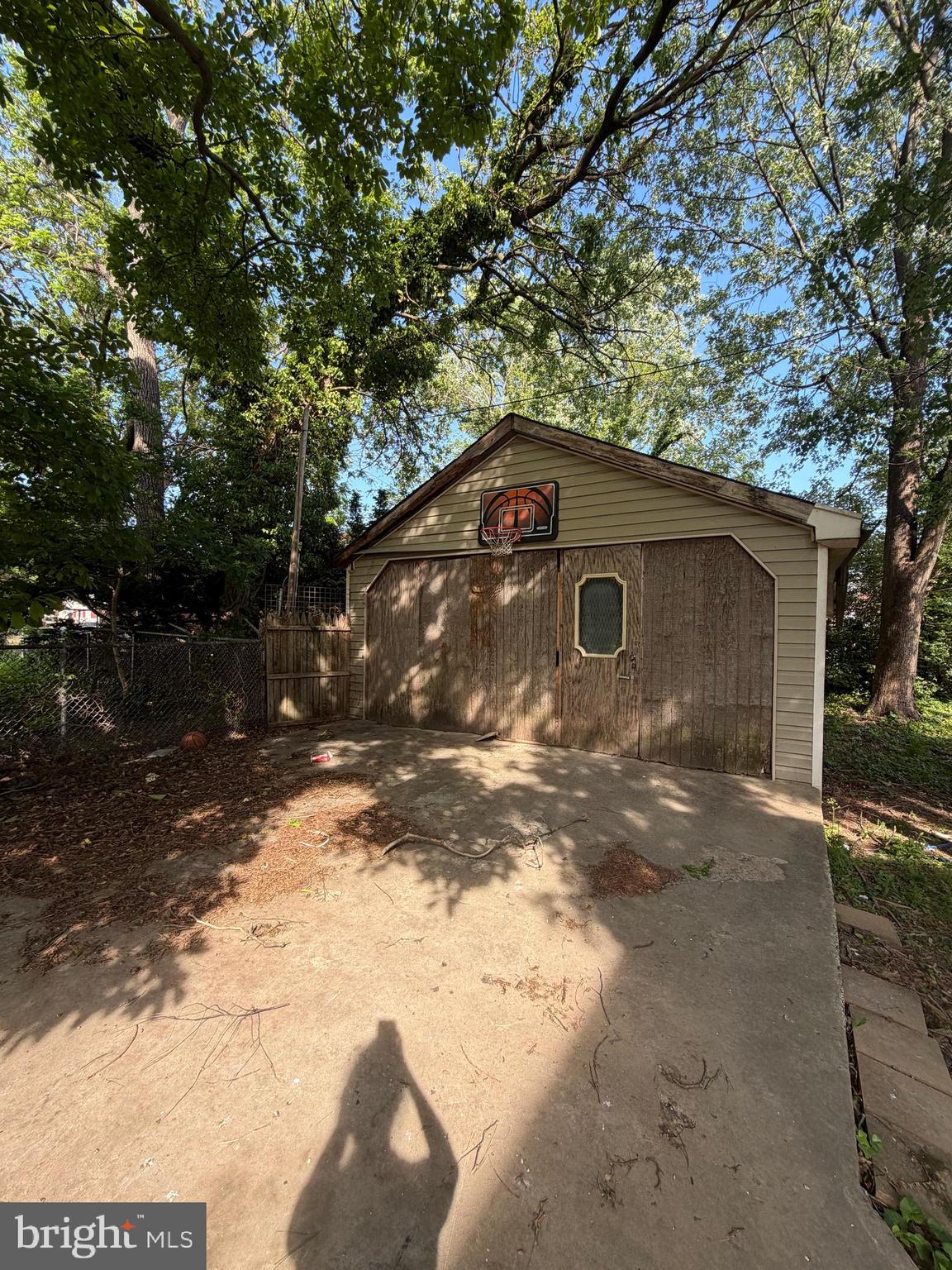 PHILADELPHIA (NORTHEAST) - Residential