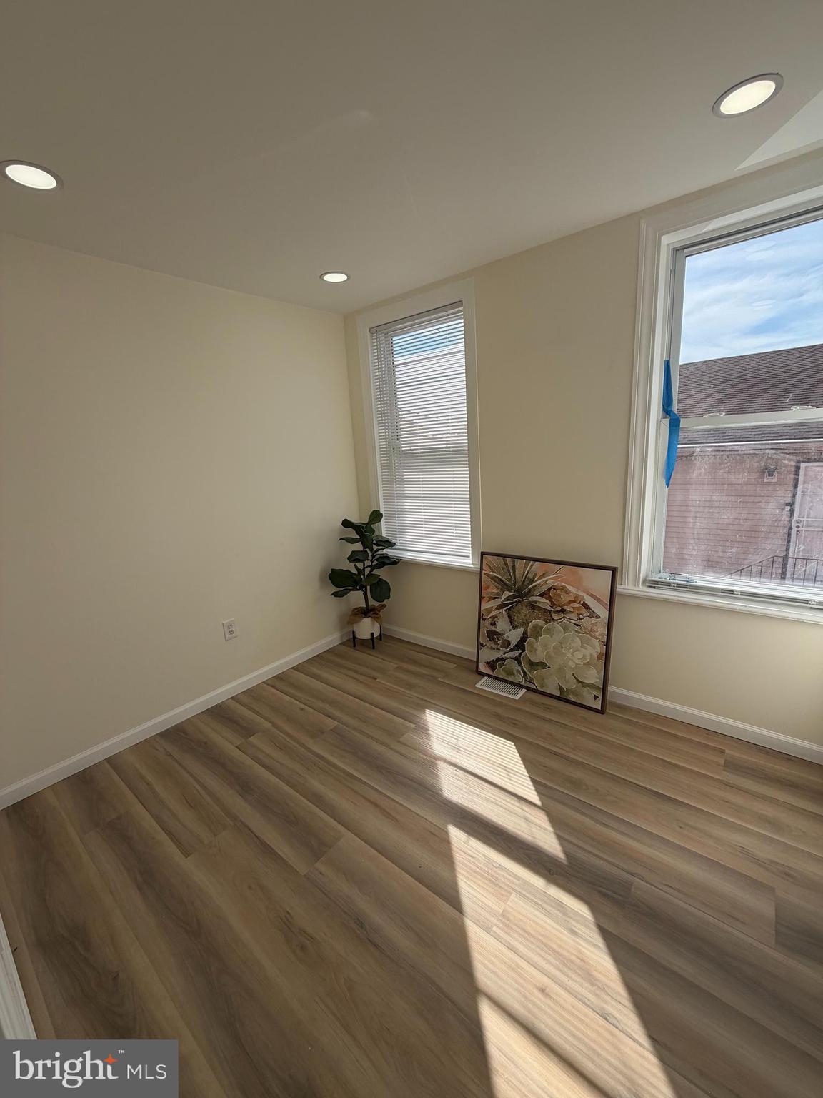PHILADELPHIA (NORTHEAST) - Residential