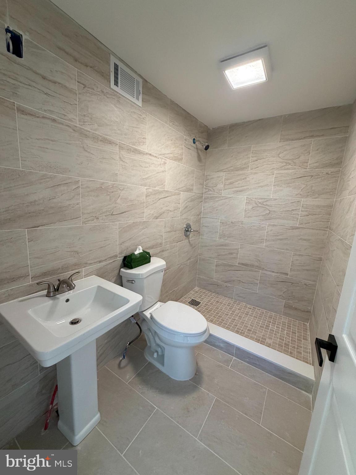 PHILADELPHIA (NORTHEAST) - Residential