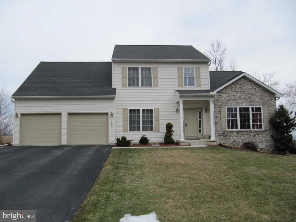 Well maintained home in Lititz.  Large eat in kitchen with island, gas fireplace in living room and Jacuzzi tub in first floor master suite.  1st floor laundry room, 2nd floor loft area and walk out, daylight basement. Rear deck leads to spacious backyard with great view.