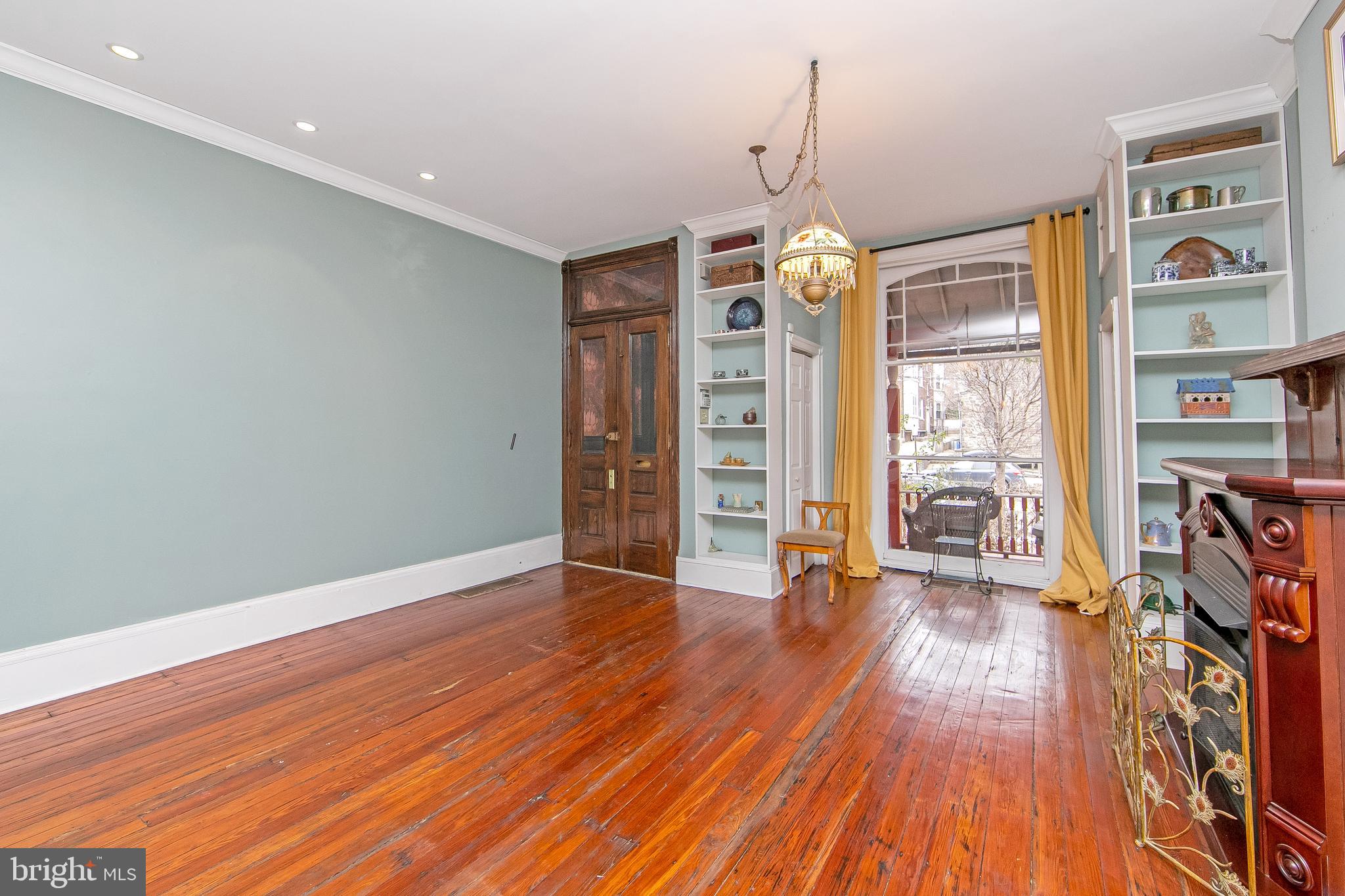 SPRUCE HILL - Residential