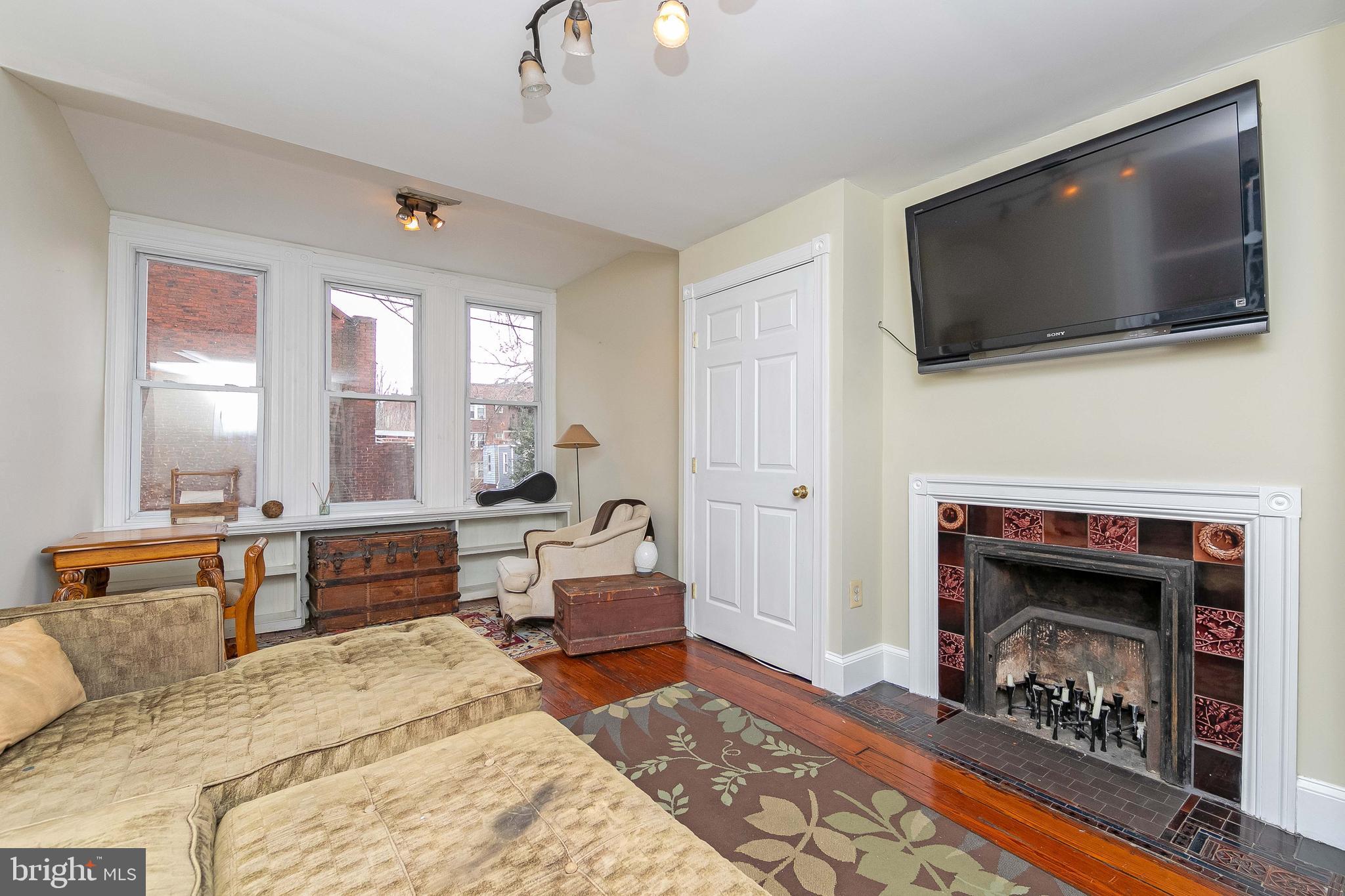 SPRUCE HILL - Residential
