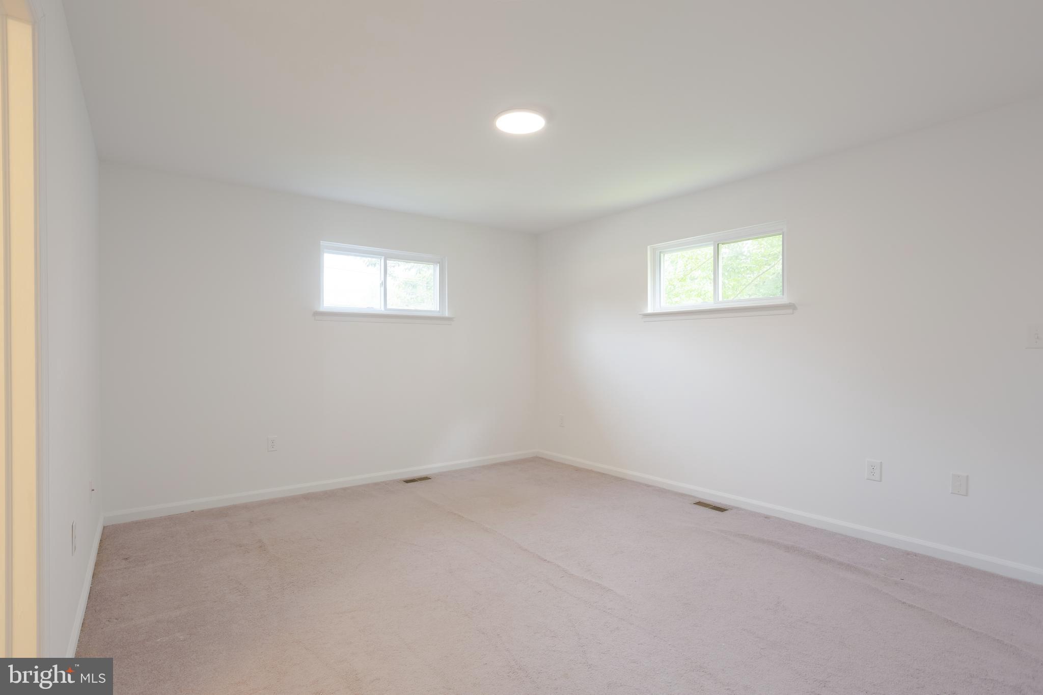 MIDFIELD - Residential