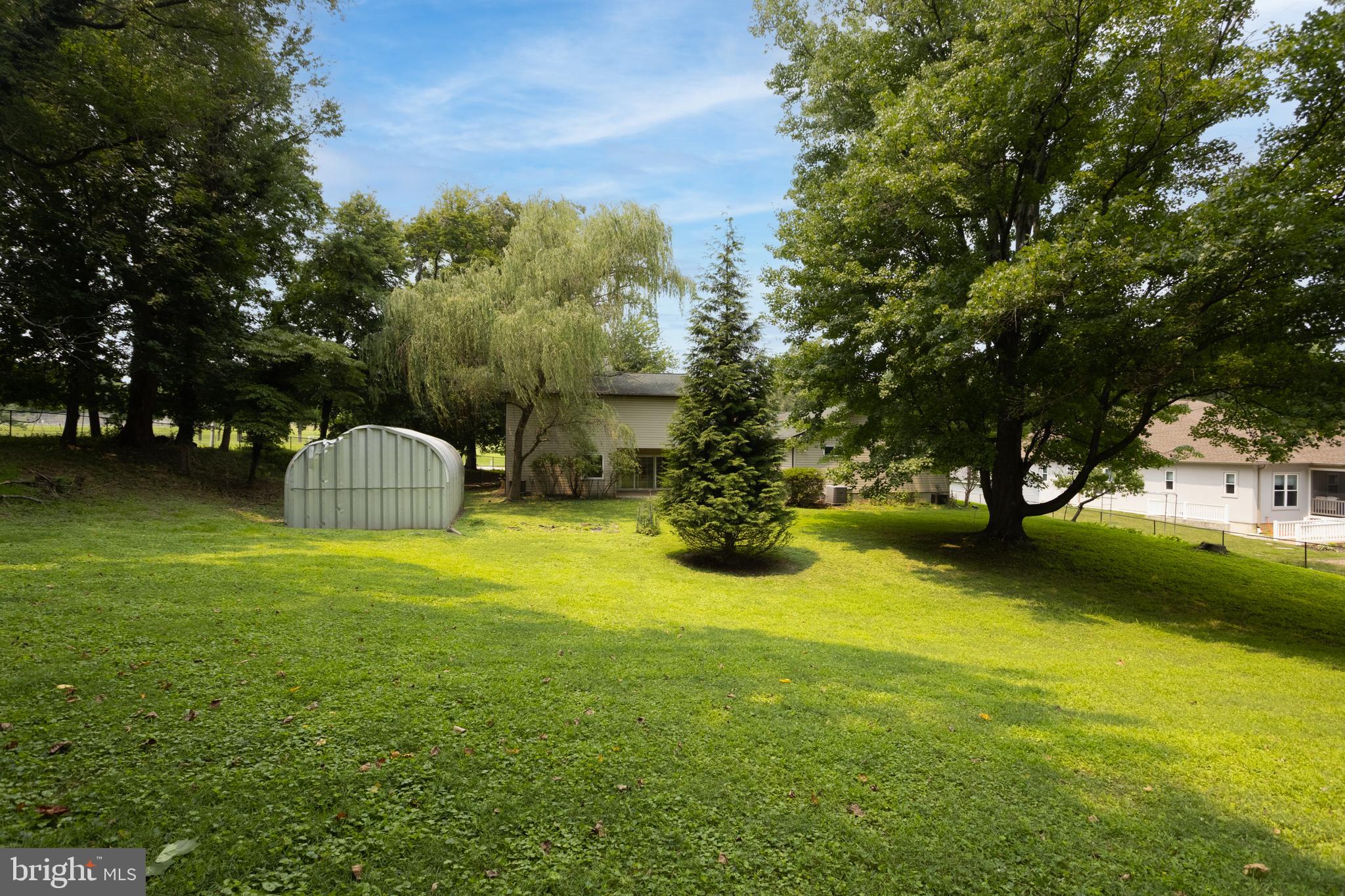 MIDFIELD - Residential