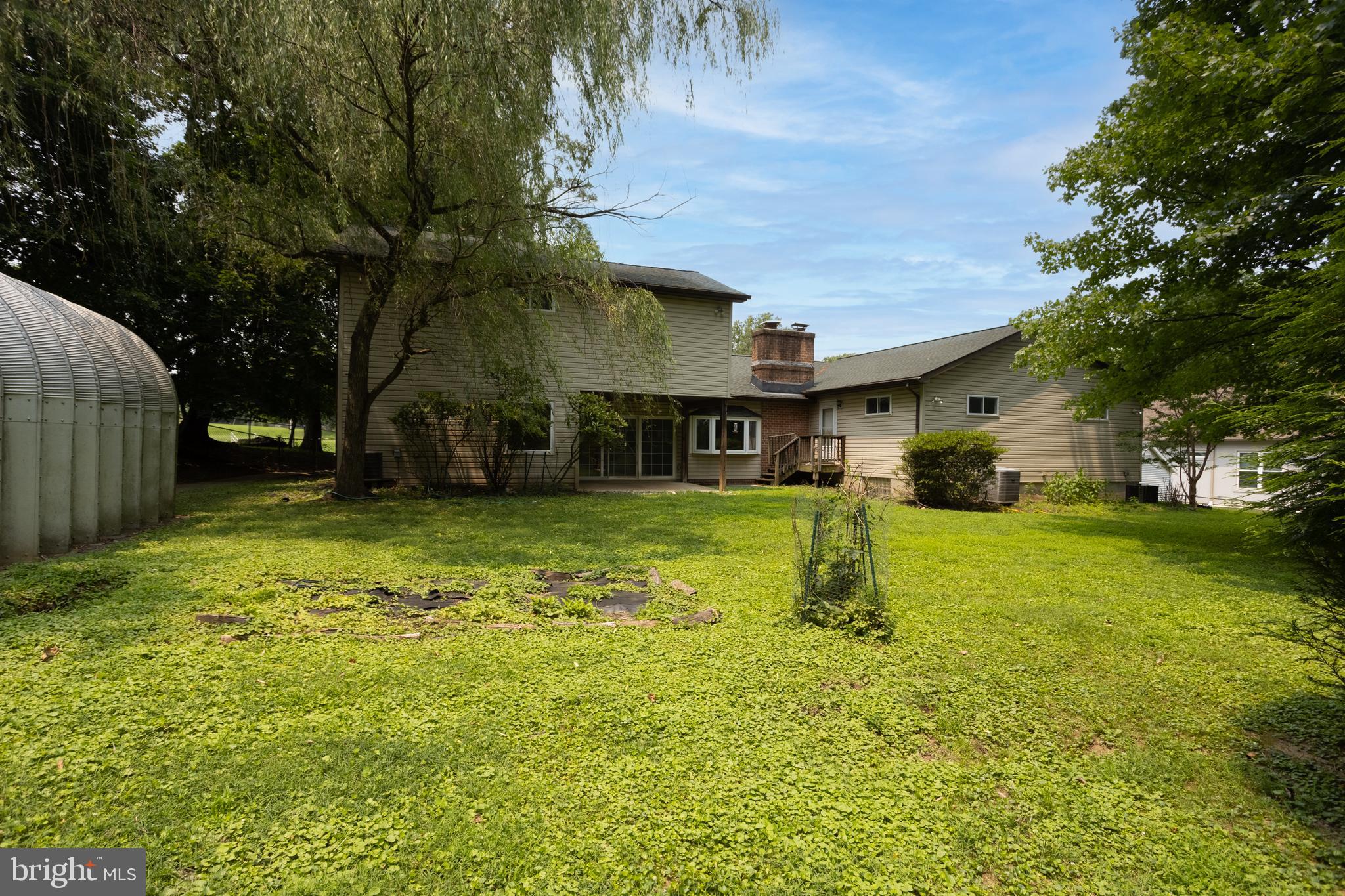 MIDFIELD - Residential
