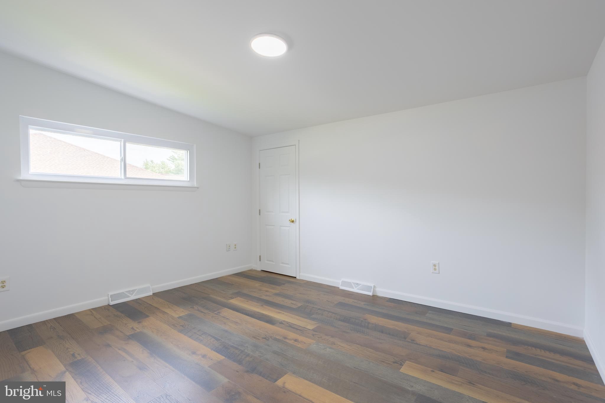 MIDFIELD - Residential