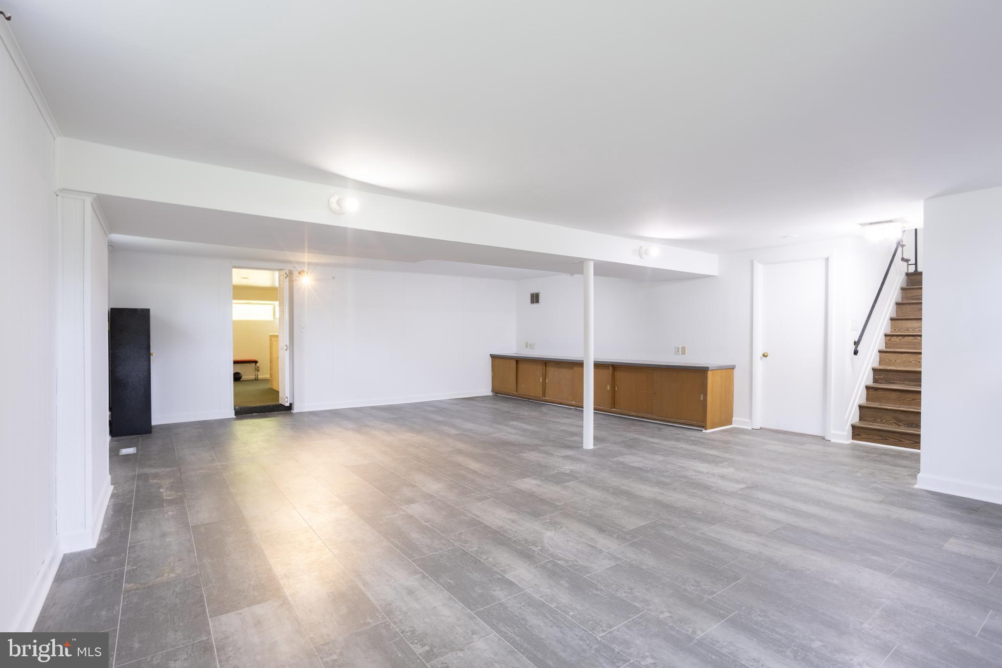 MIDFIELD - Residential