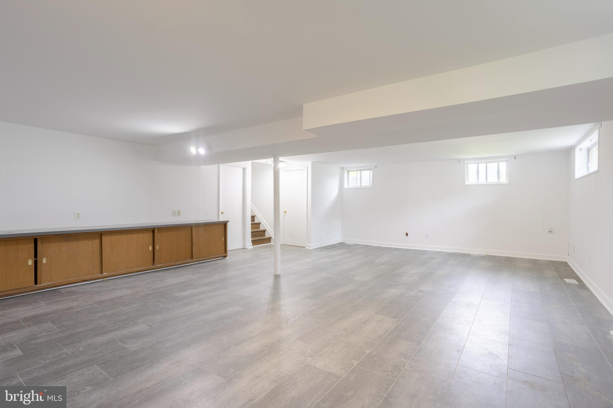 MIDFIELD - Residential