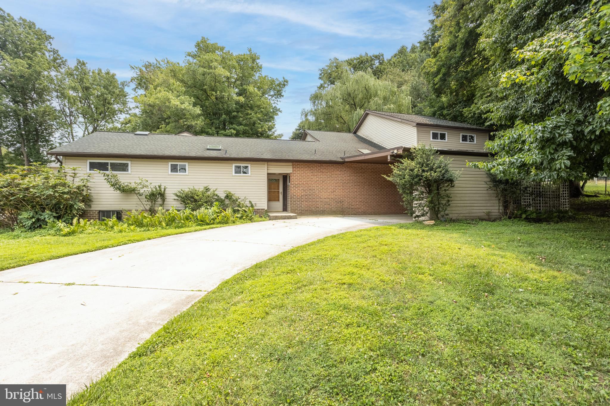MIDFIELD - Residential