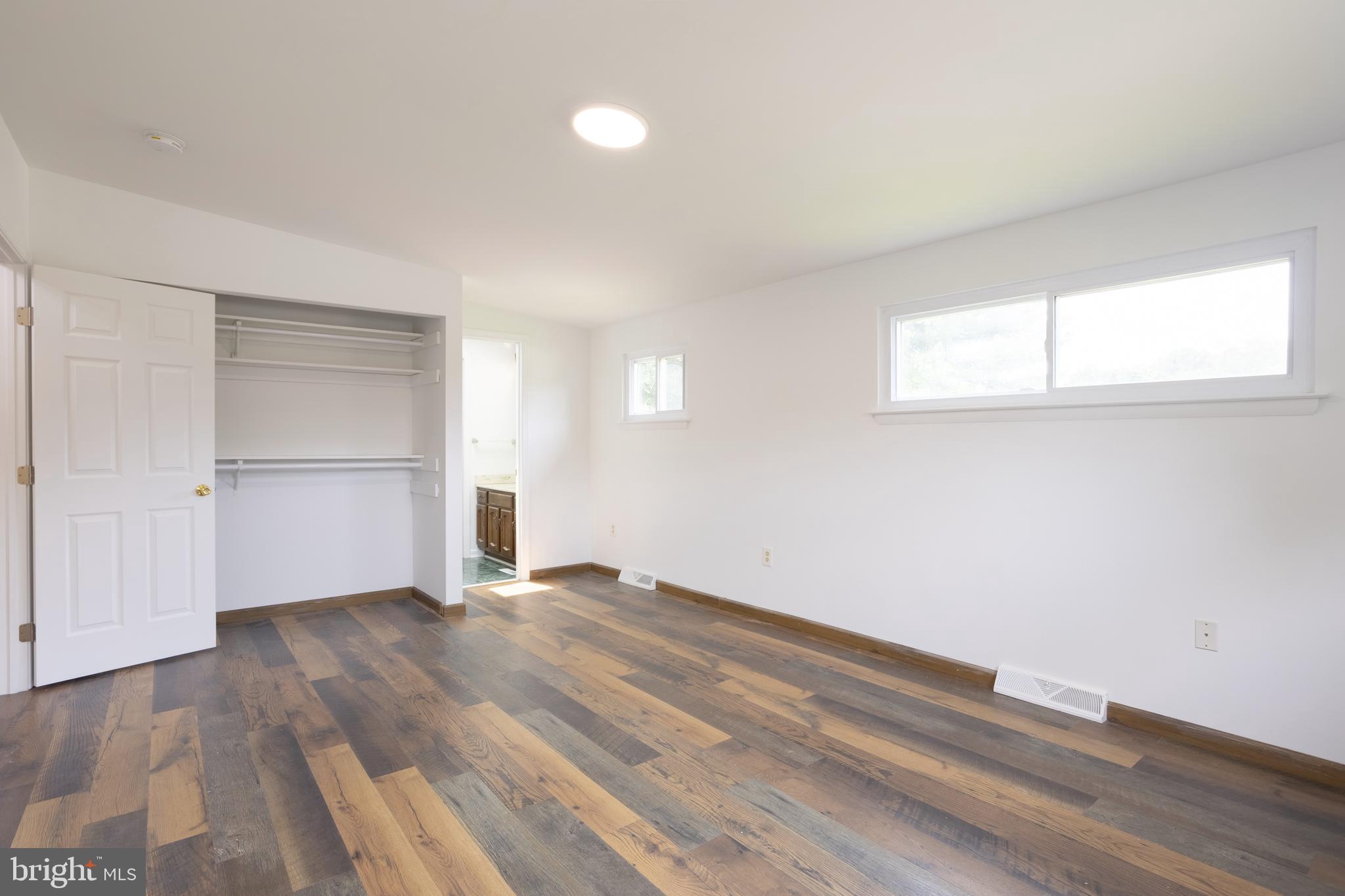 MIDFIELD - Residential