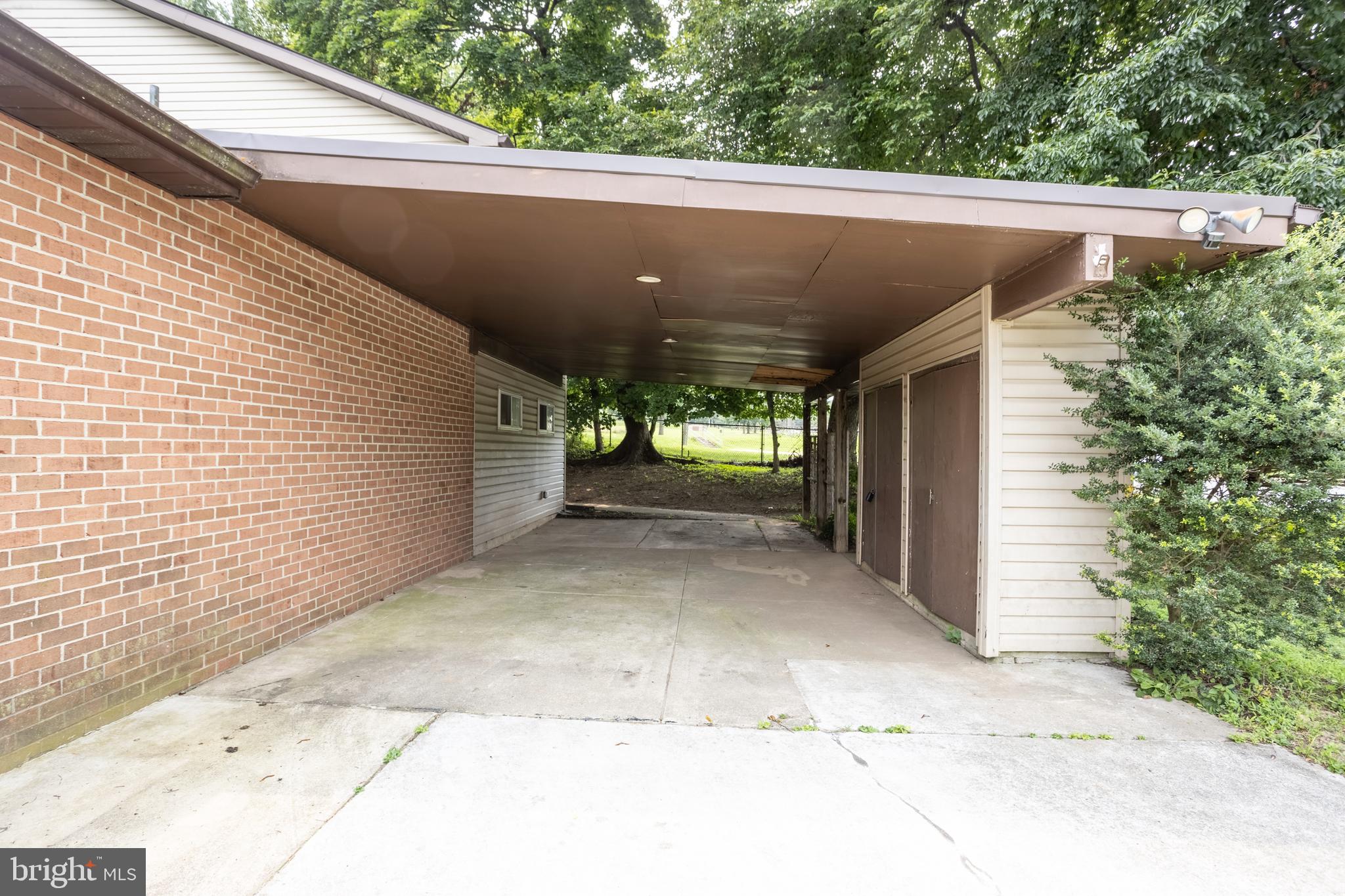 MIDFIELD - Residential
