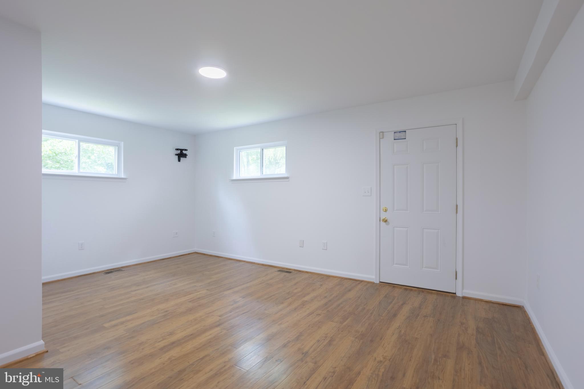 MIDFIELD - Residential