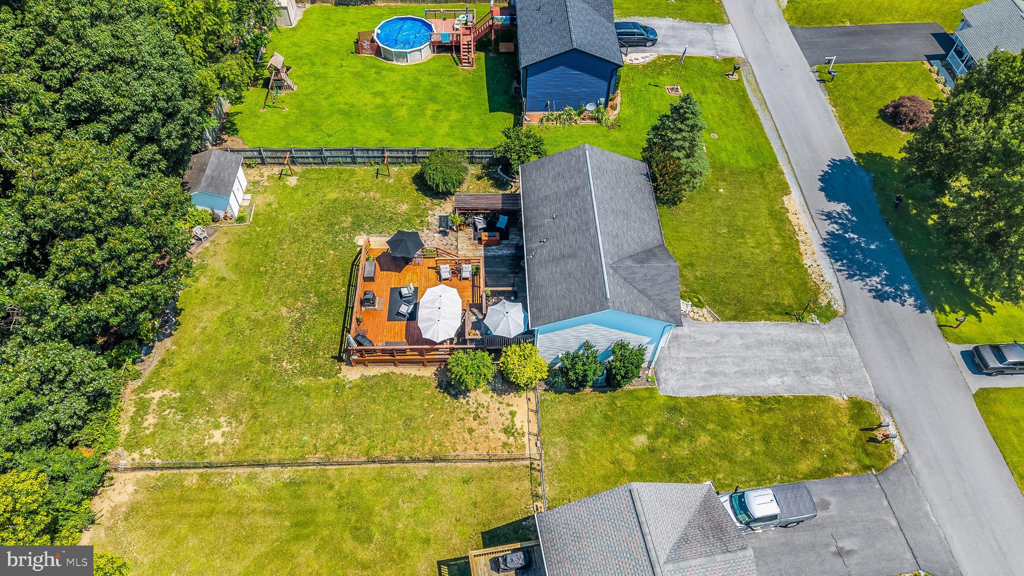 DOUGLAS OAKS - Residential