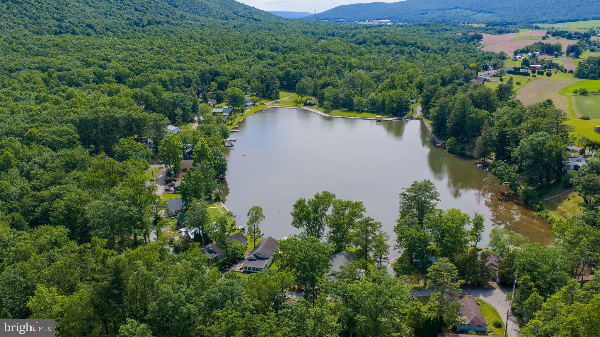 MOON LAKE - Residential