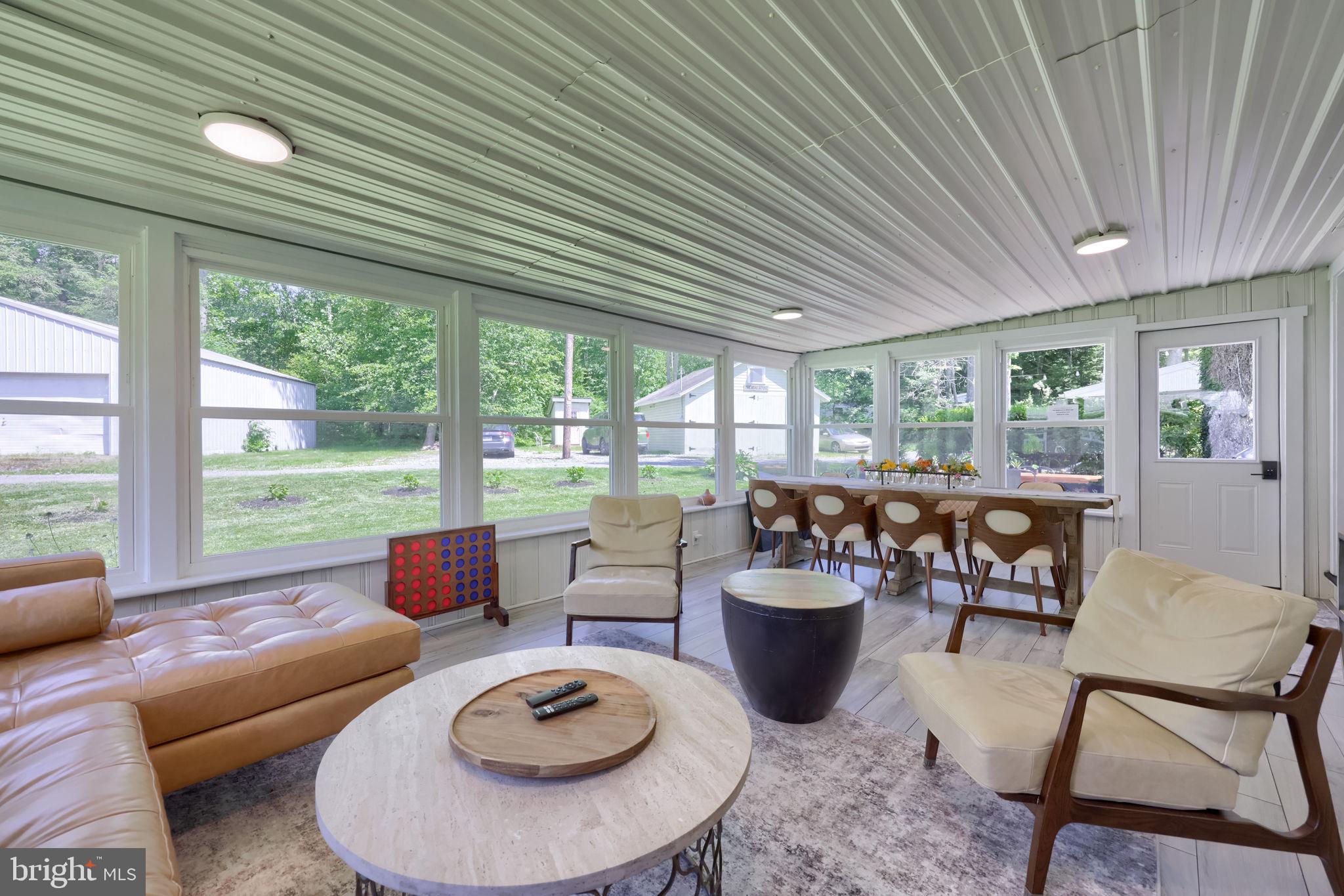 MOON LAKE - Residential
