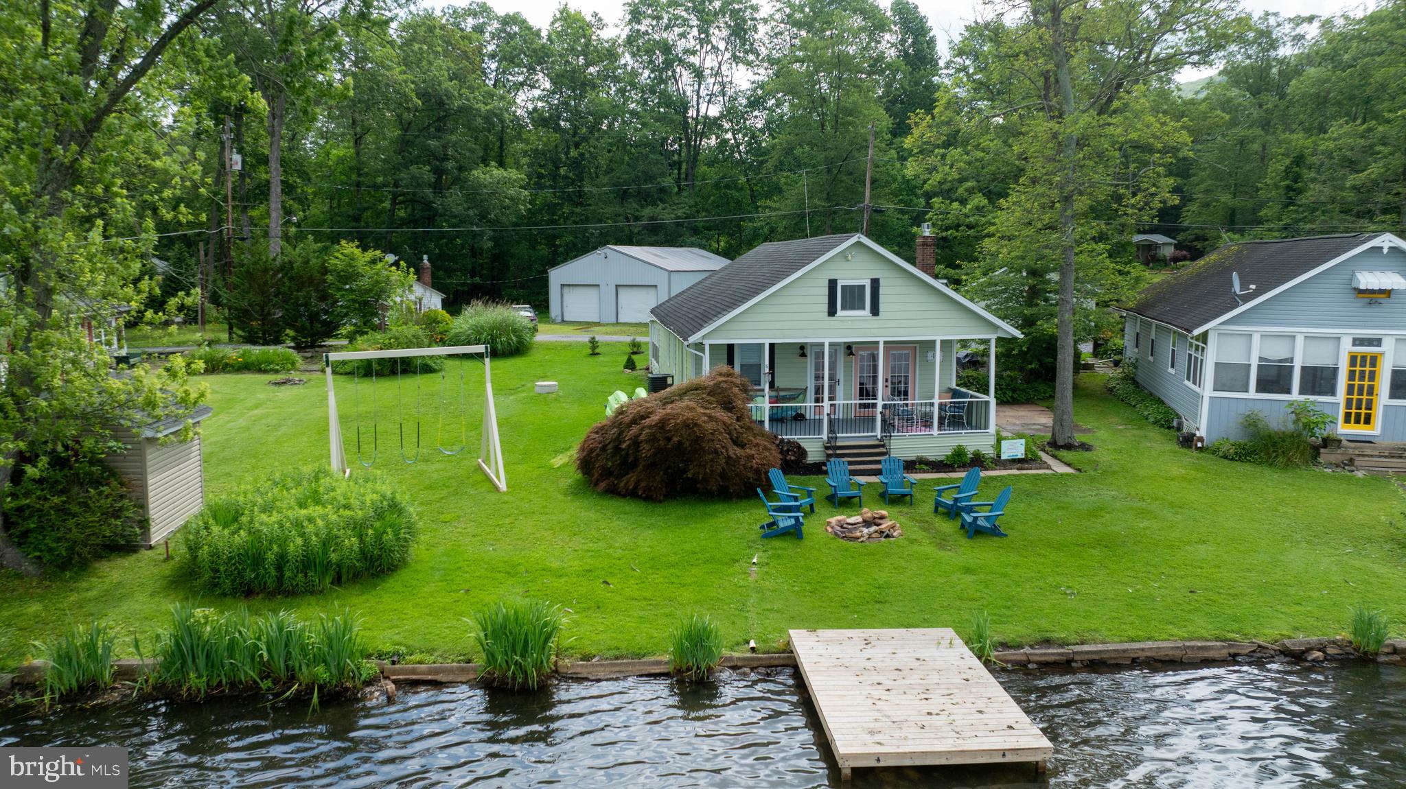 MOON LAKE - Residential