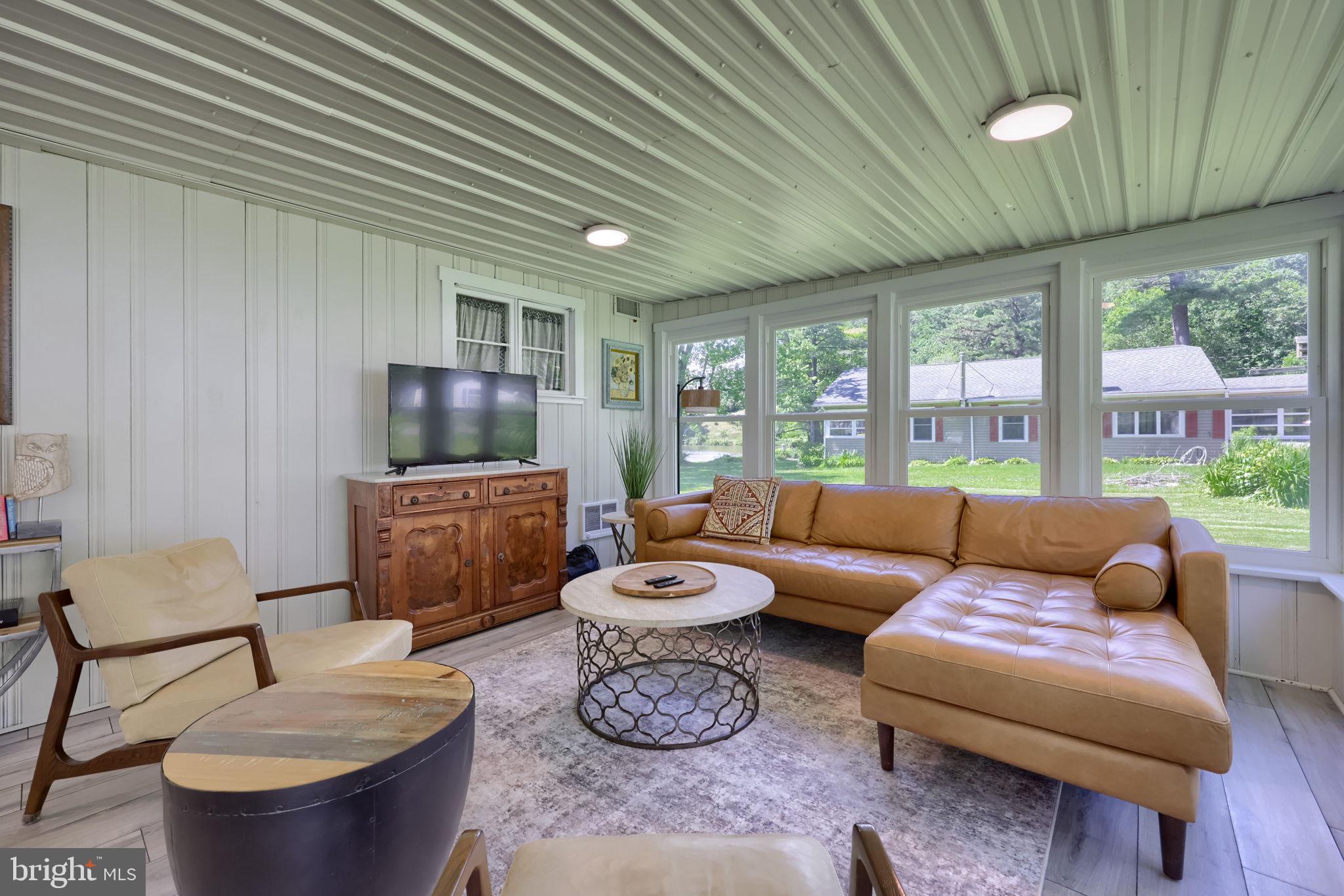 MOON LAKE - Residential