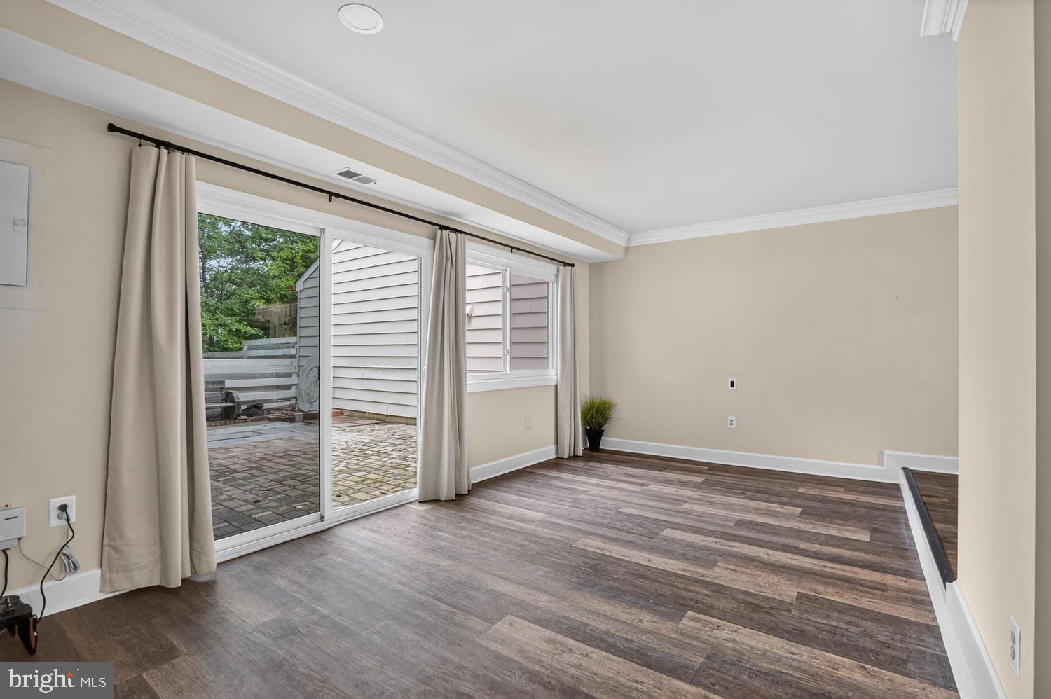 COURTS OF CHANDON TOWN H - Residential