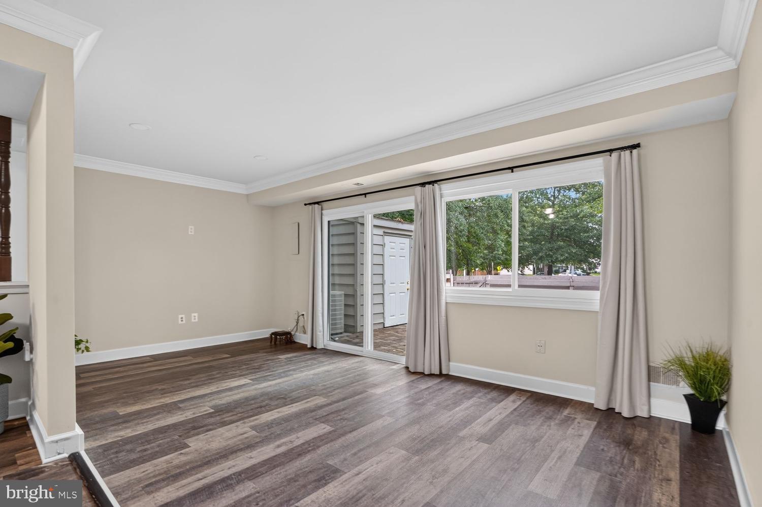 COURTS OF CHANDON TOWN H - Residential